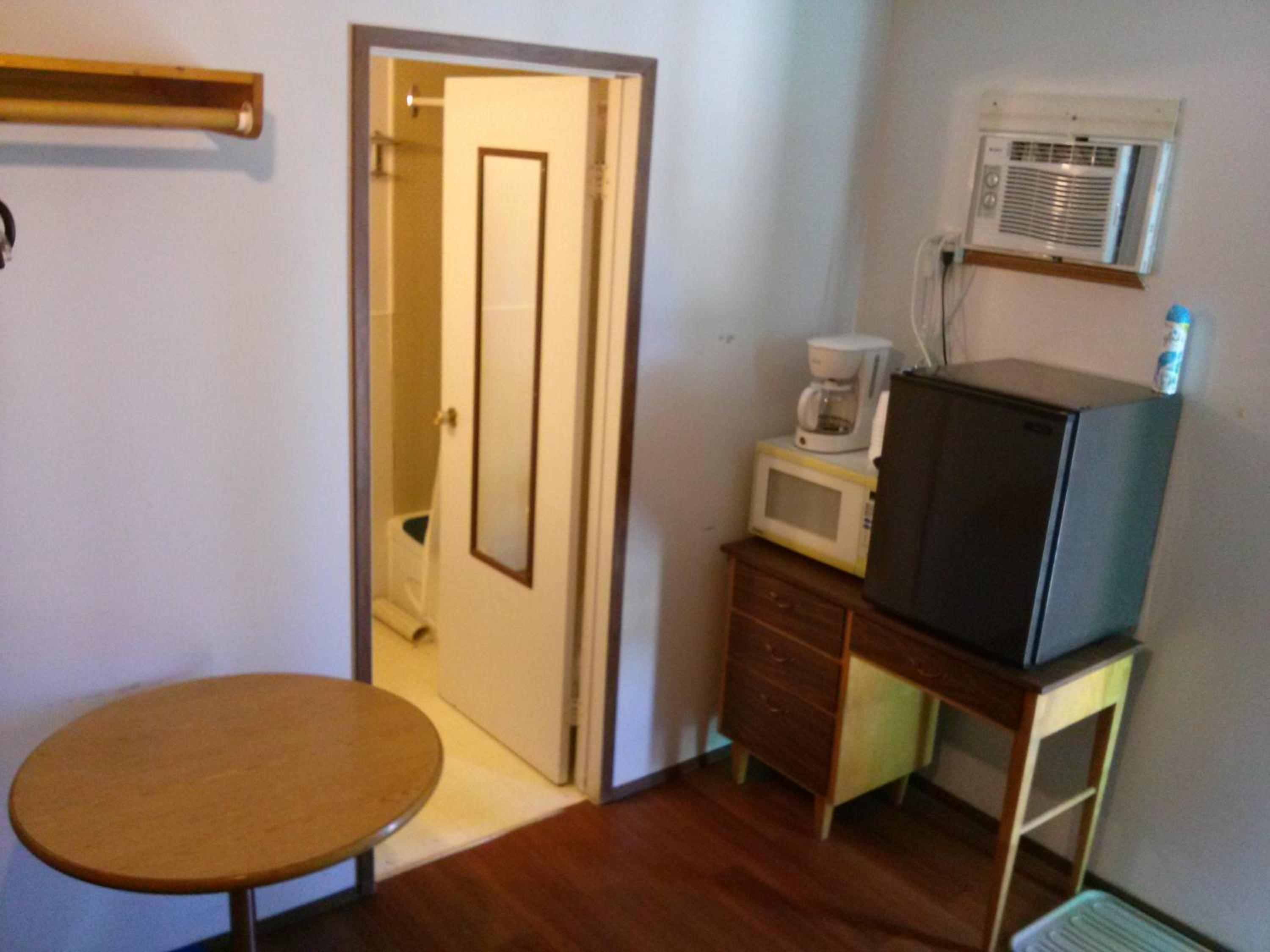Moosomin Motel
