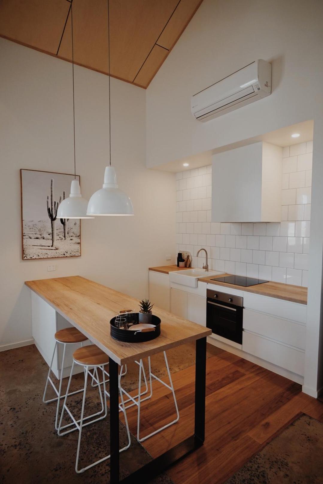 Geelong Vacations - THE WAREHOUSE APARTMENTS - Property Image 5