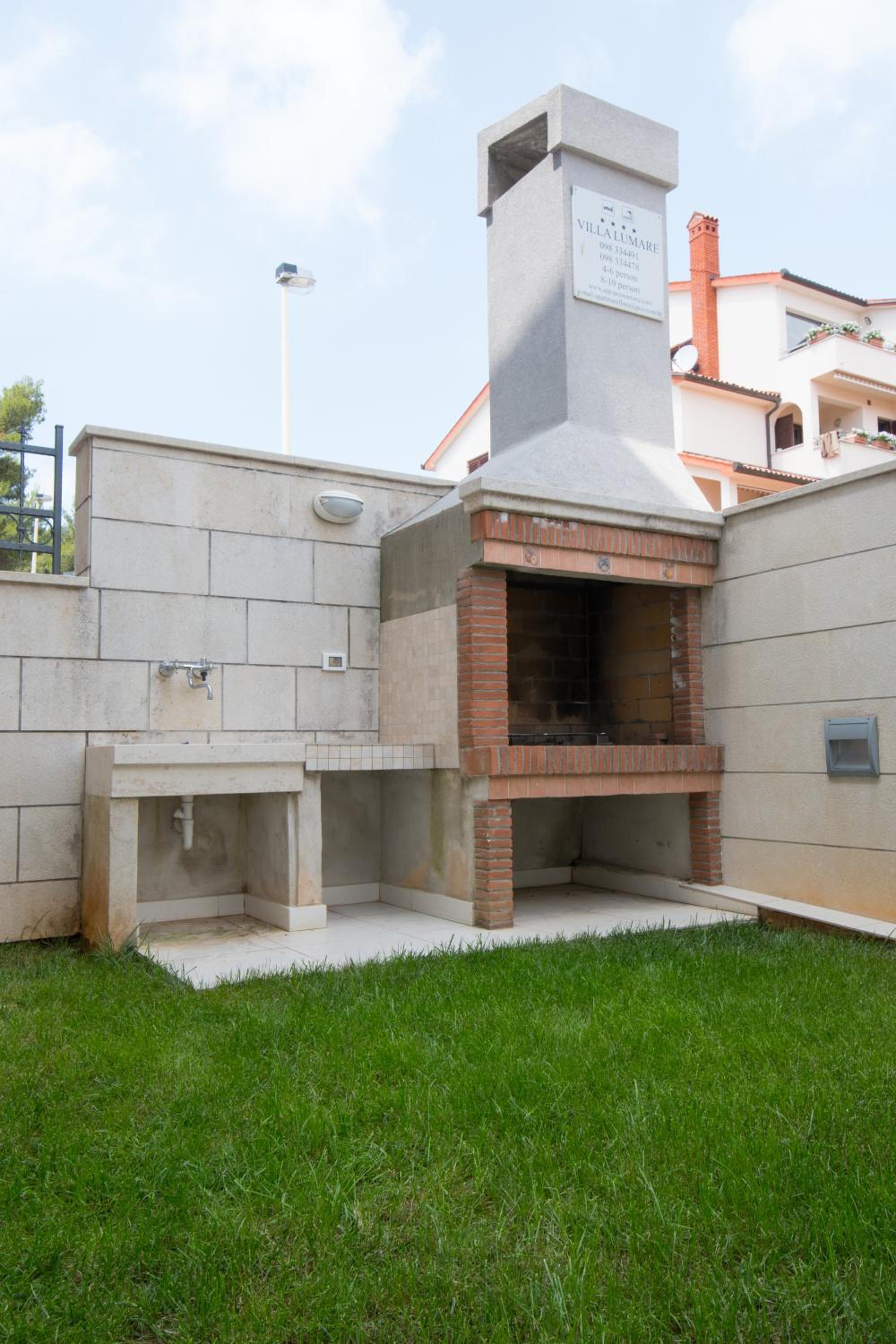 Deluxe Apartment with private Pool - 100m from the sea view 2
