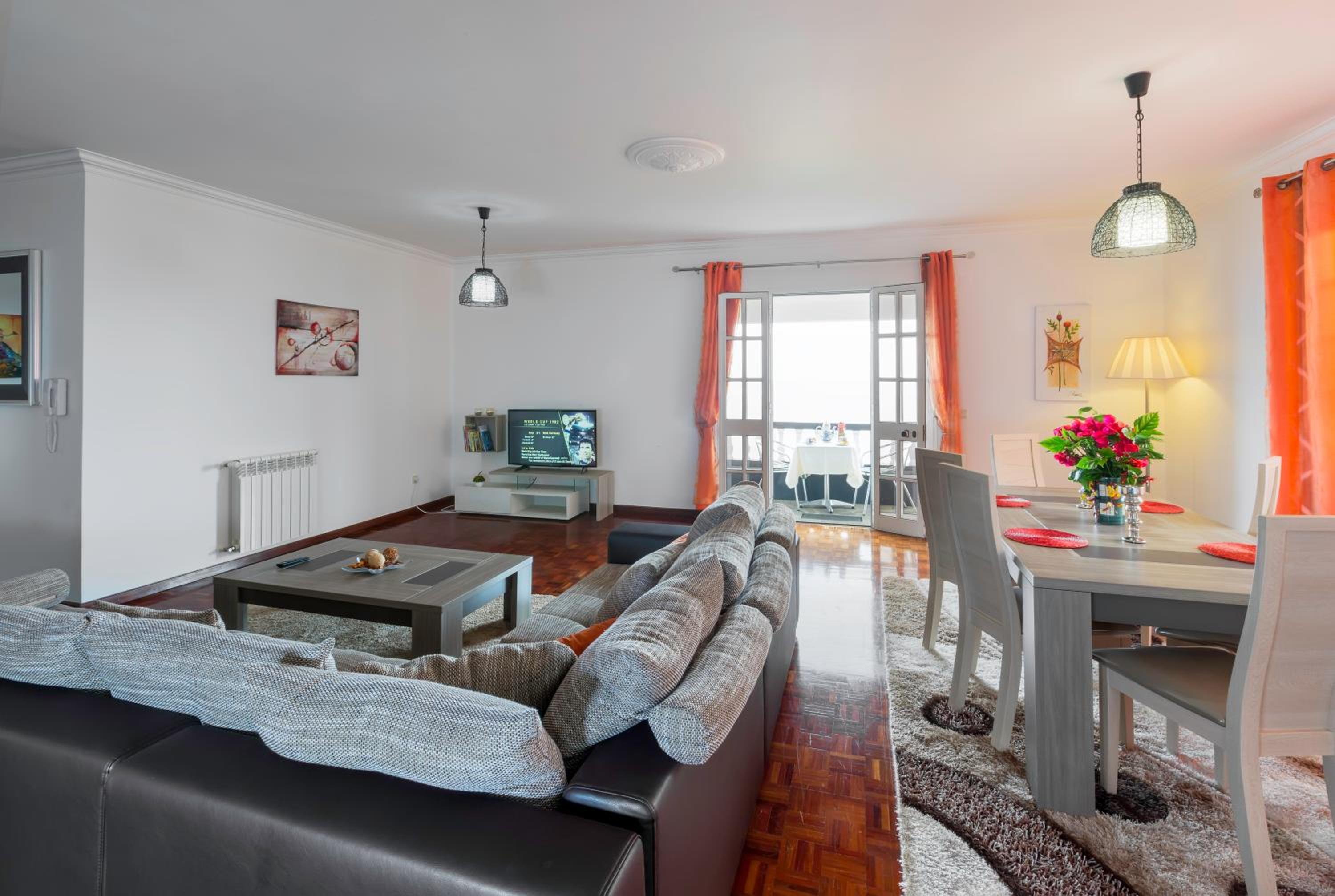 Charming Apartments in Funchal - São Gonçalo view 5