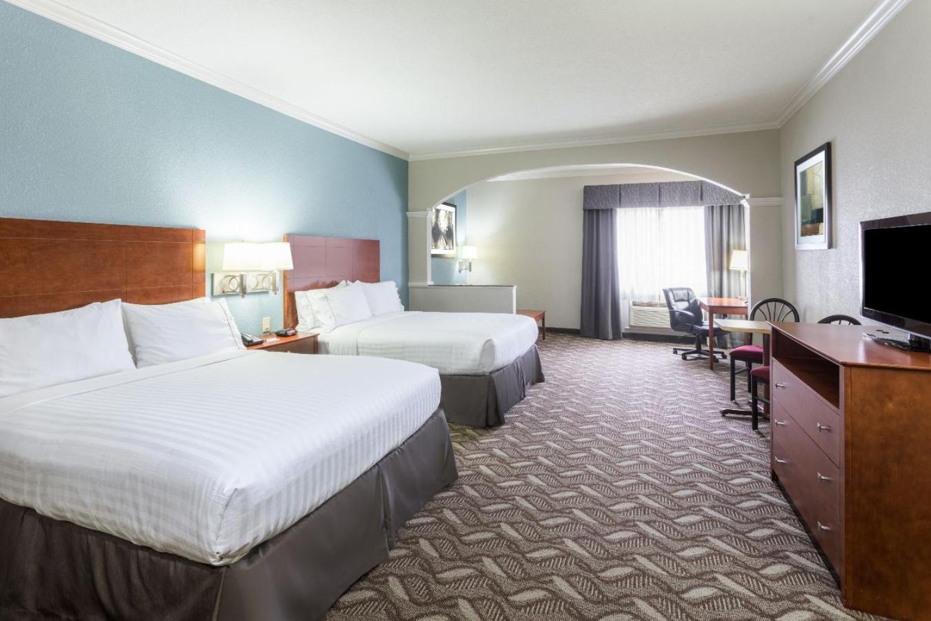 Lake Charles Vacations - Holiday Inn Express Hotel and Suites Lake Charles, an IHG Hotel - Property Image 2