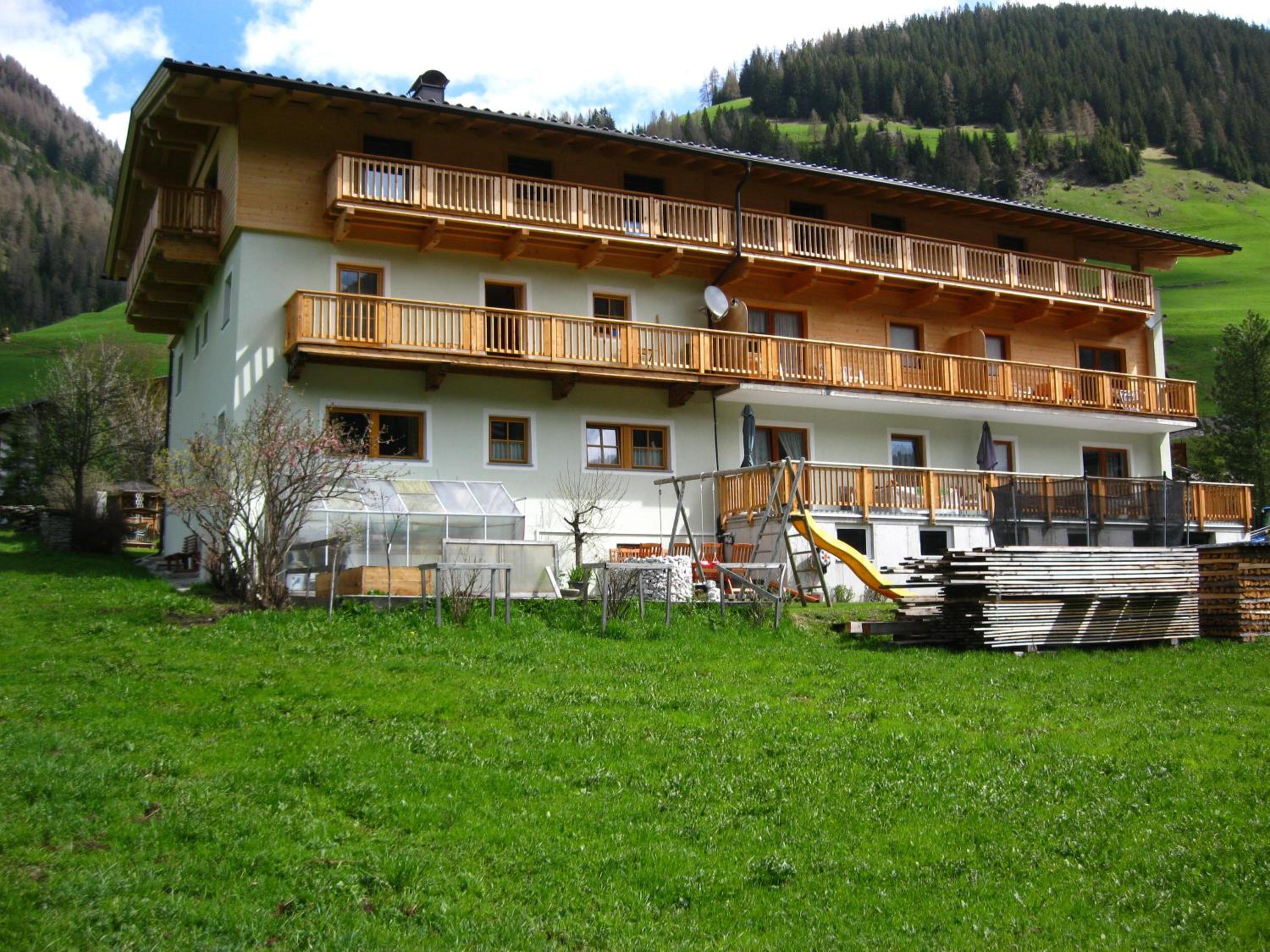 Photo 10