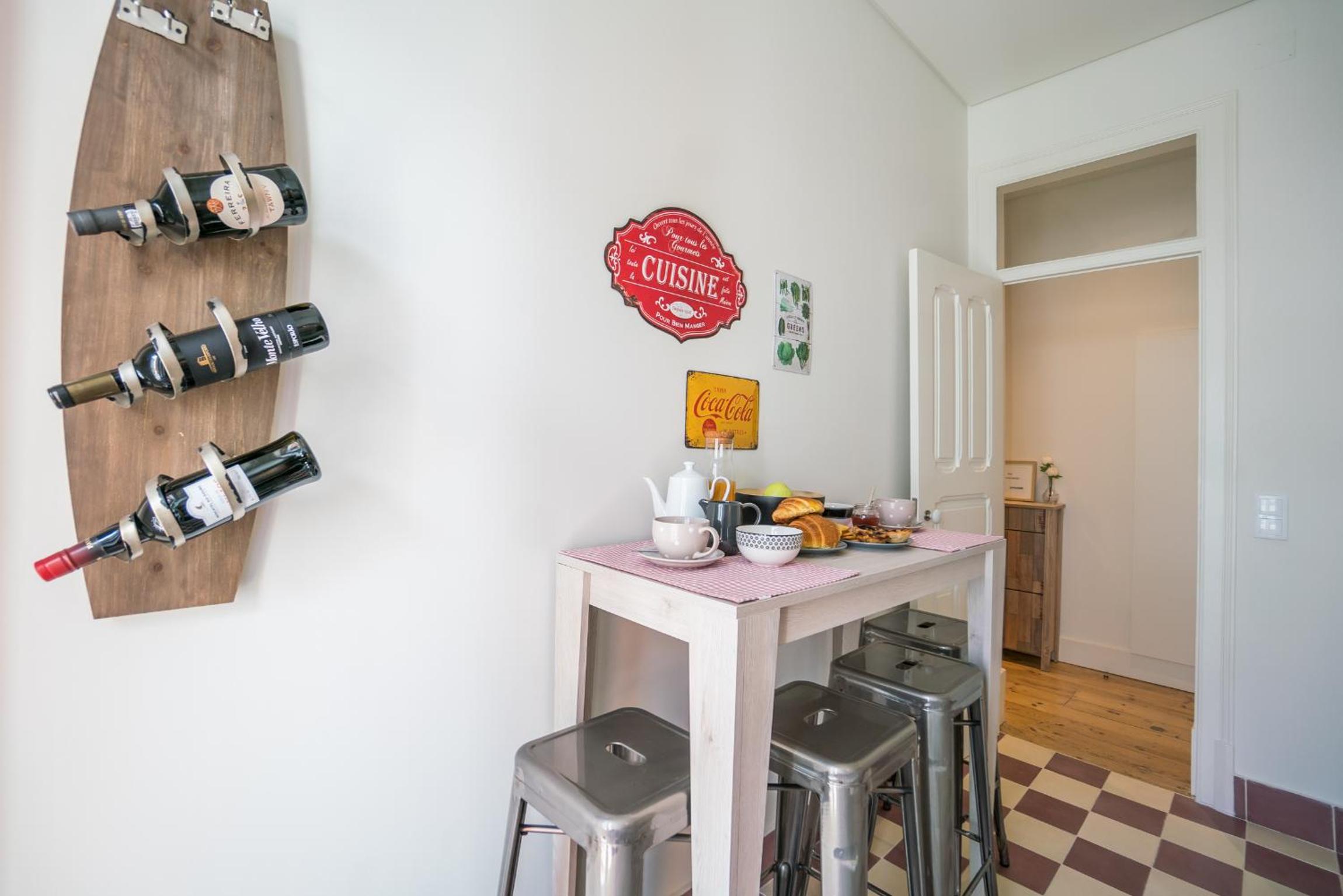 Stylish Apartment near Av. Liberdade view 4