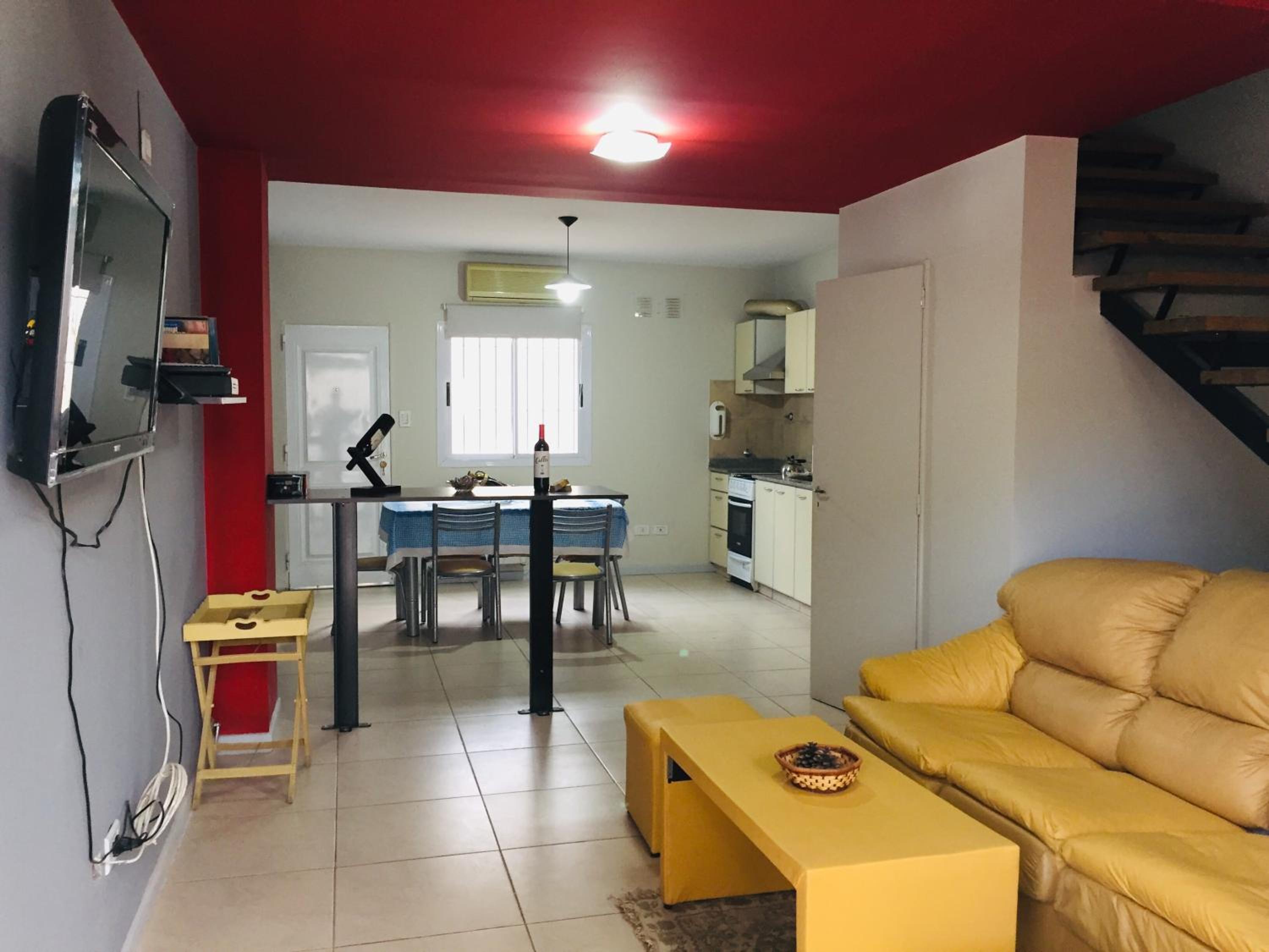 Excelente Duplex en Consorcio Privado c/ cochera