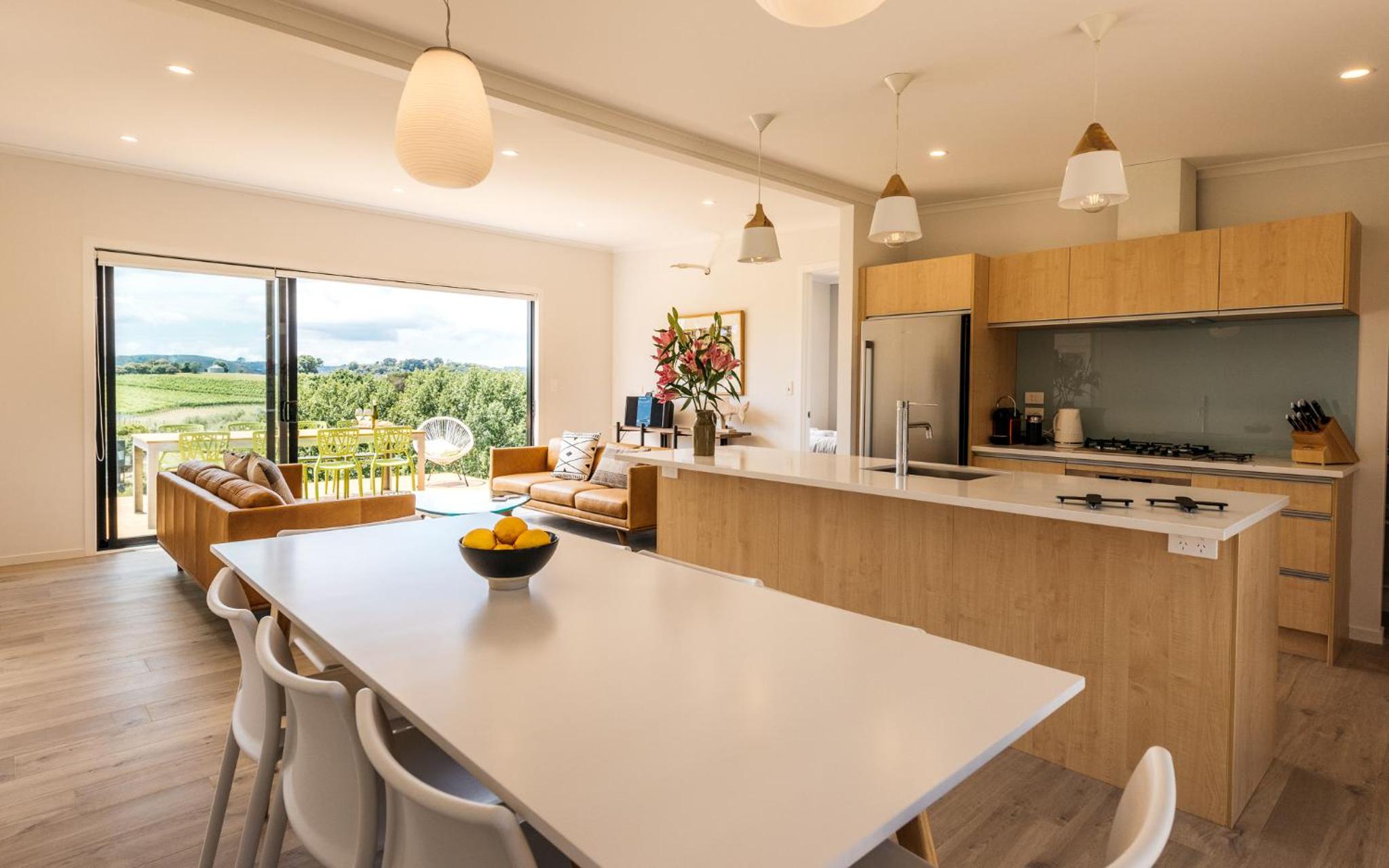 Putaki Bay - Tui Villa - Be My Guest Waiheke