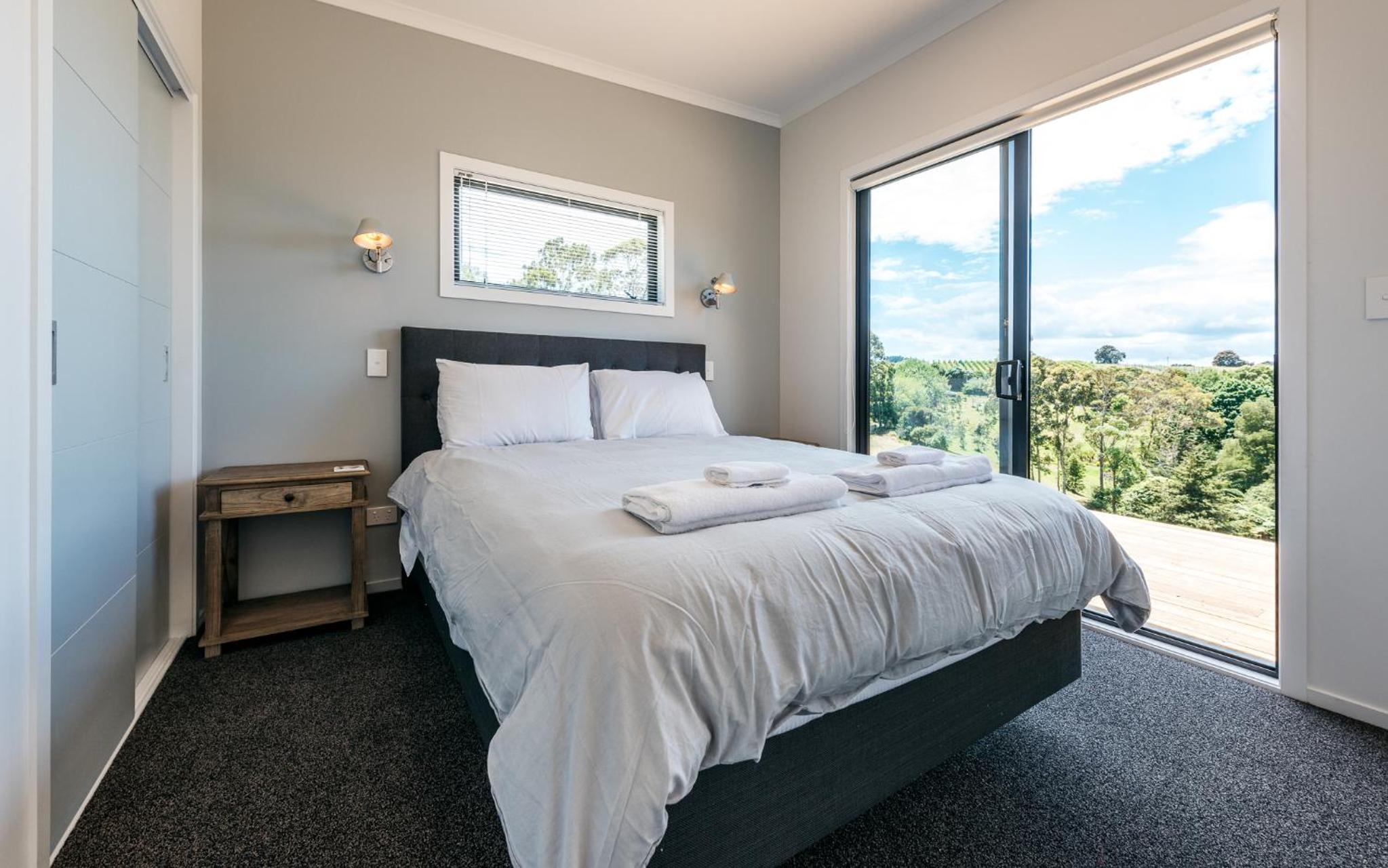 Putaki Bay - Tui Villa - Be My Guest Waiheke