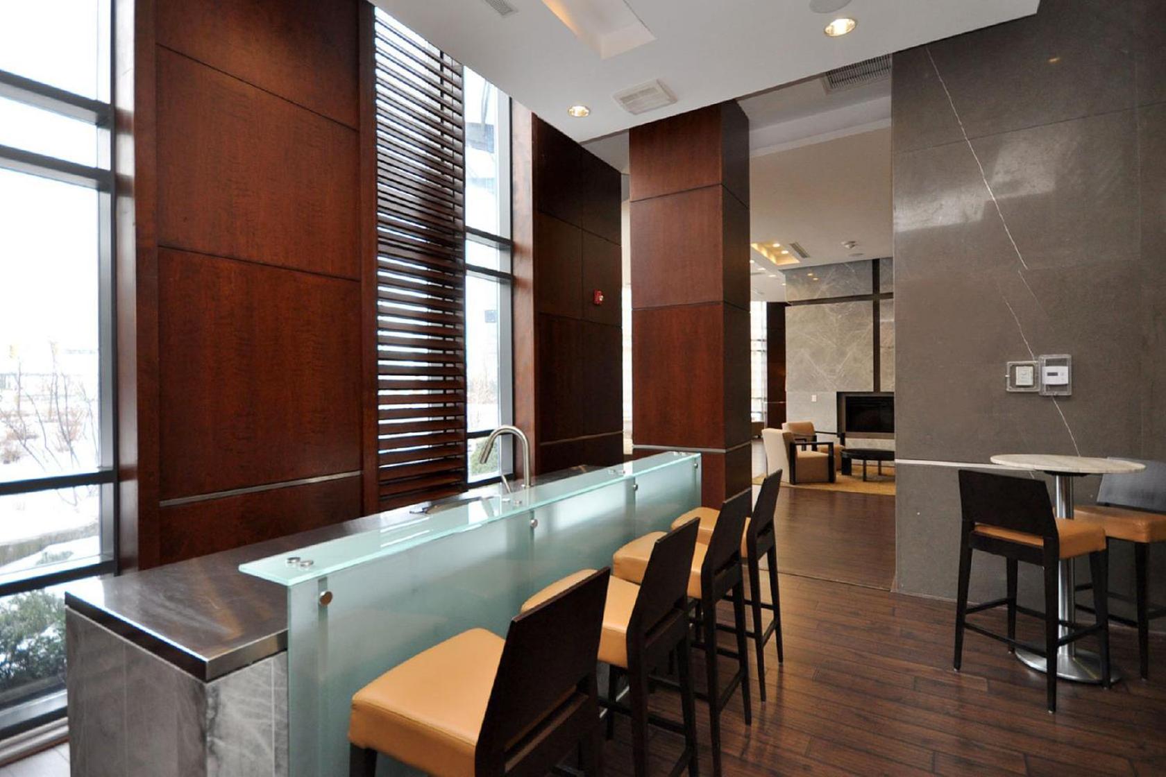 Royal Stays Furnished Apartments - Square One