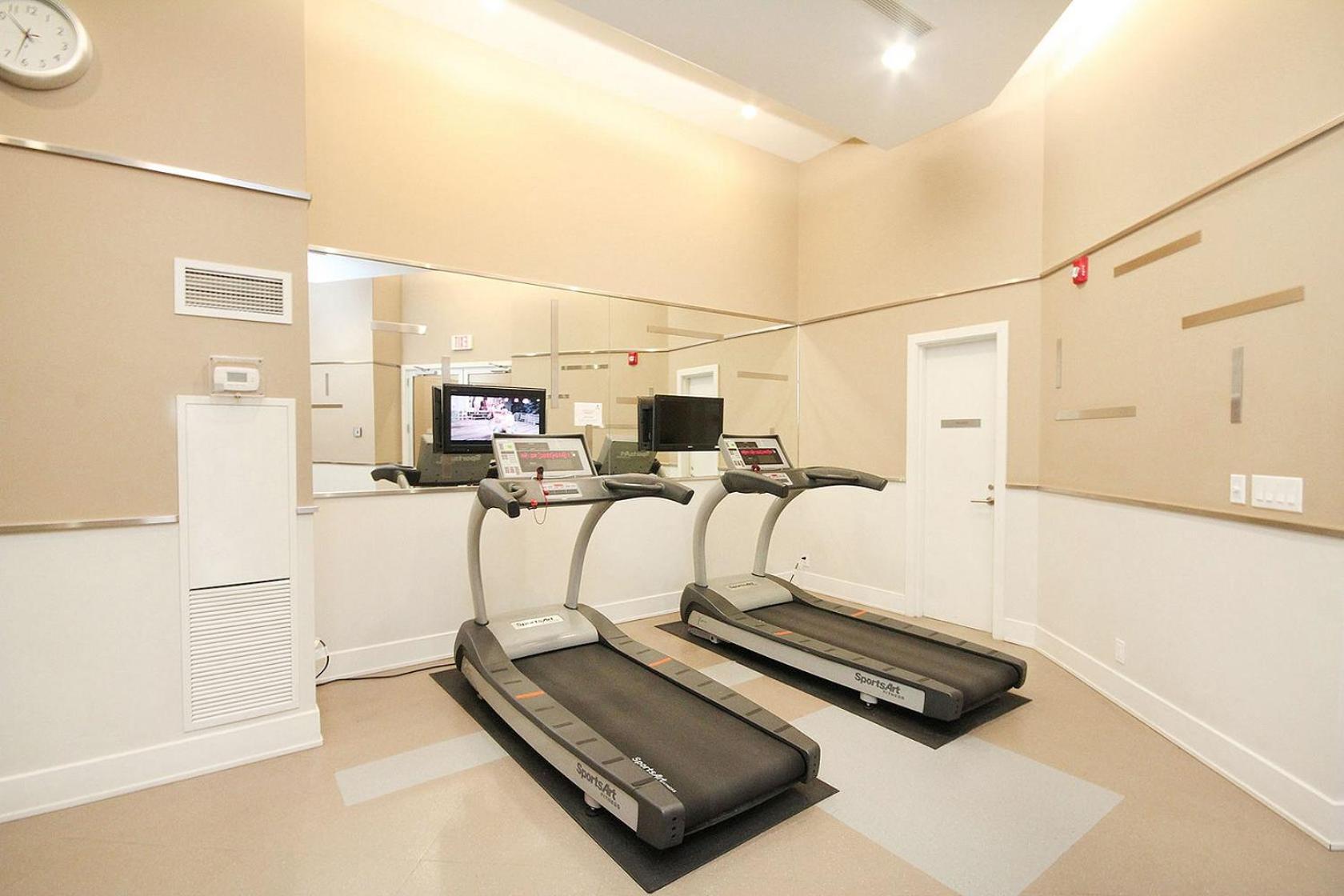 Royal Stays Furnished Apartments - Square One