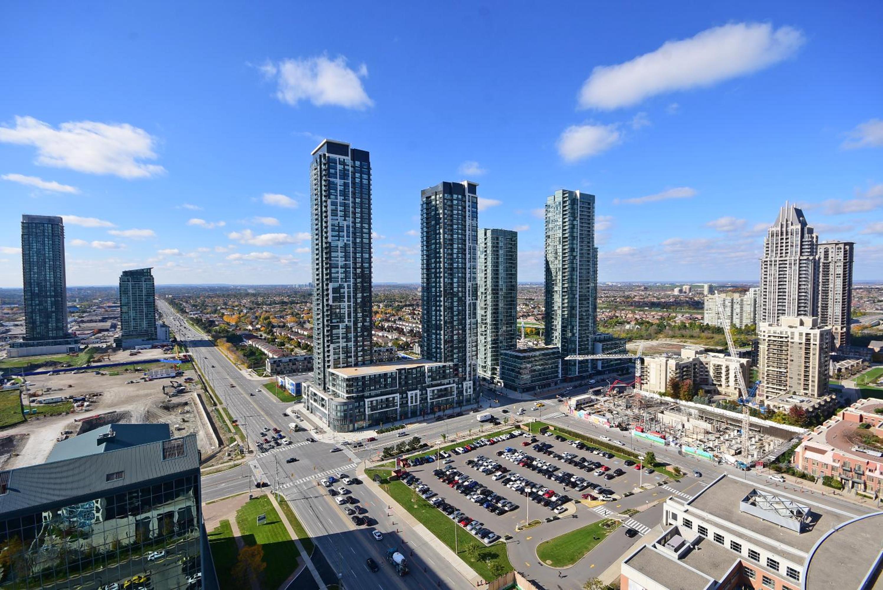 Royal Stays Furnished Apartments - Square One