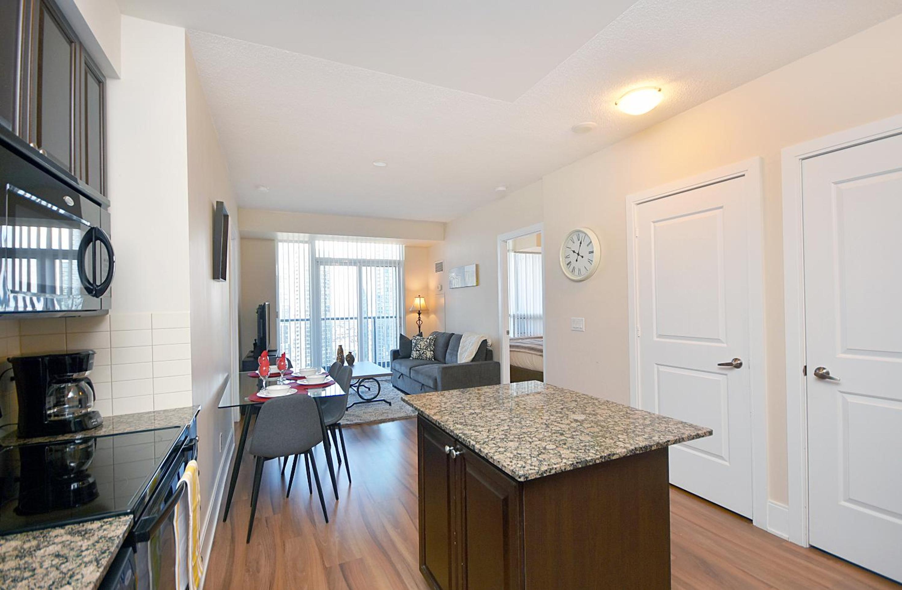Royal Stays Furnished Apartments - Square One