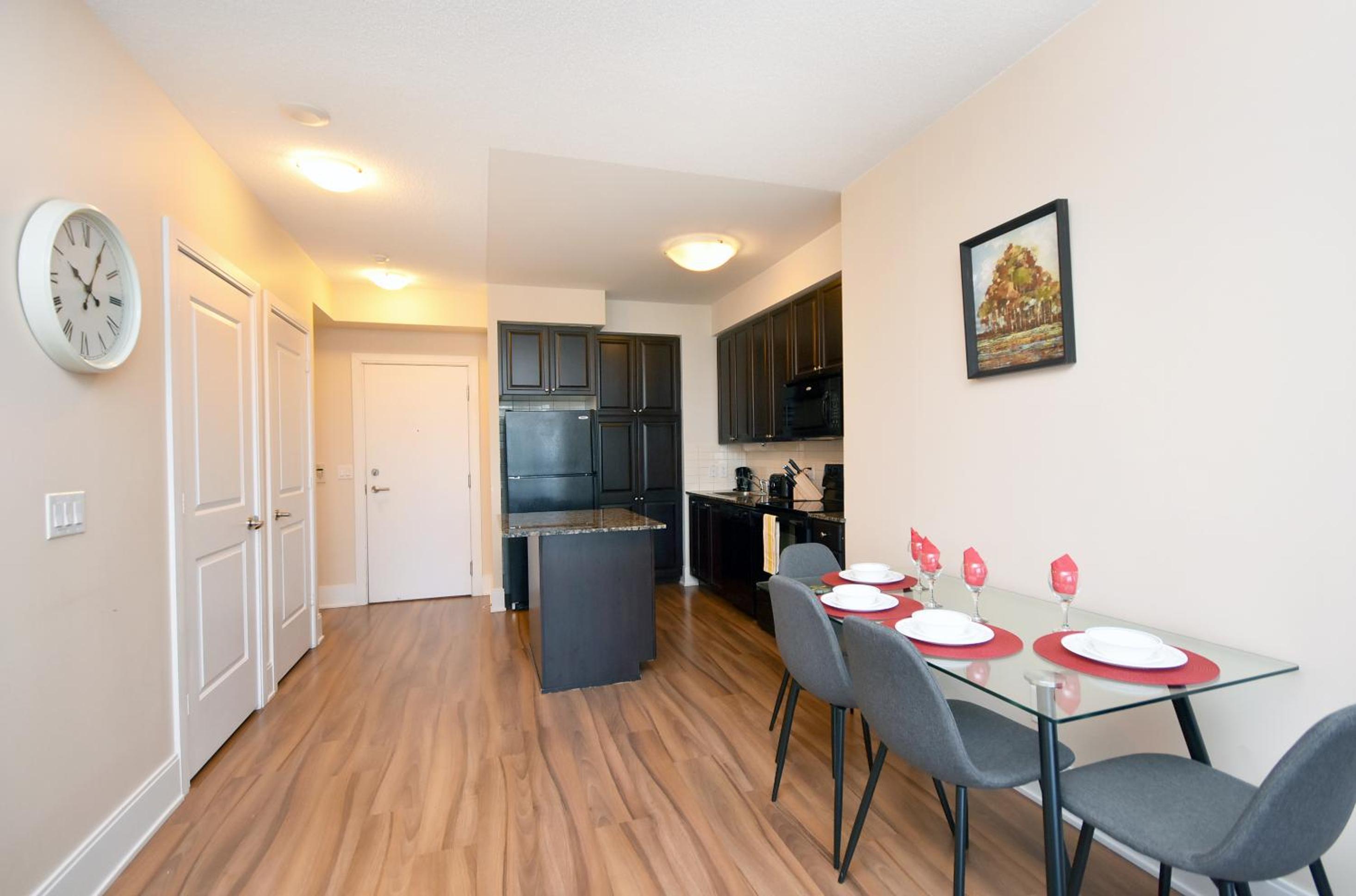 Royal Stays Furnished Apartments - Square One