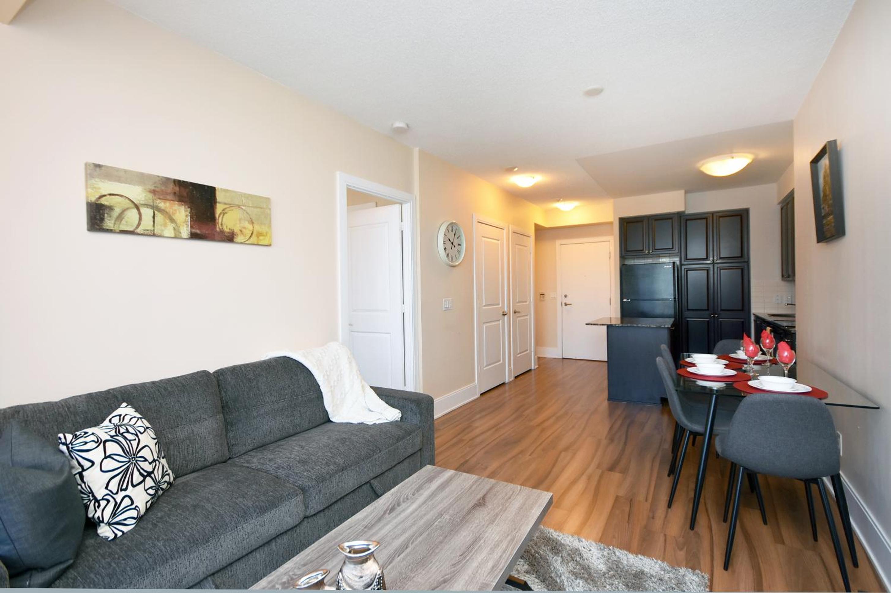 Royal Stays Furnished Apartments - Square One