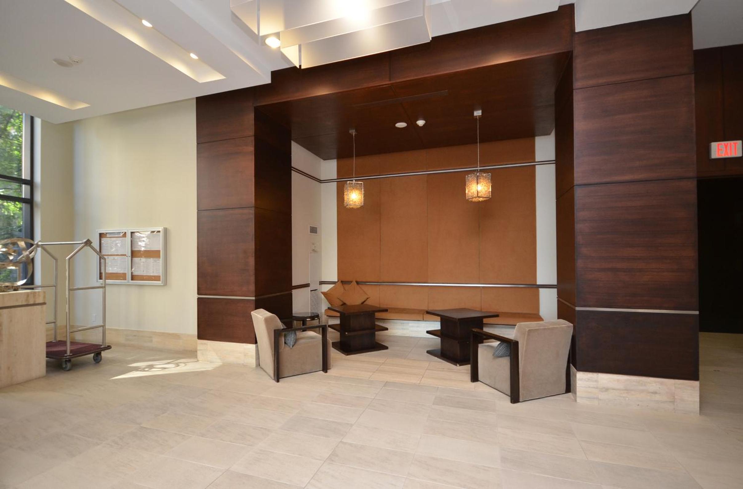 Royal Stays Furnished Apartments - Square One