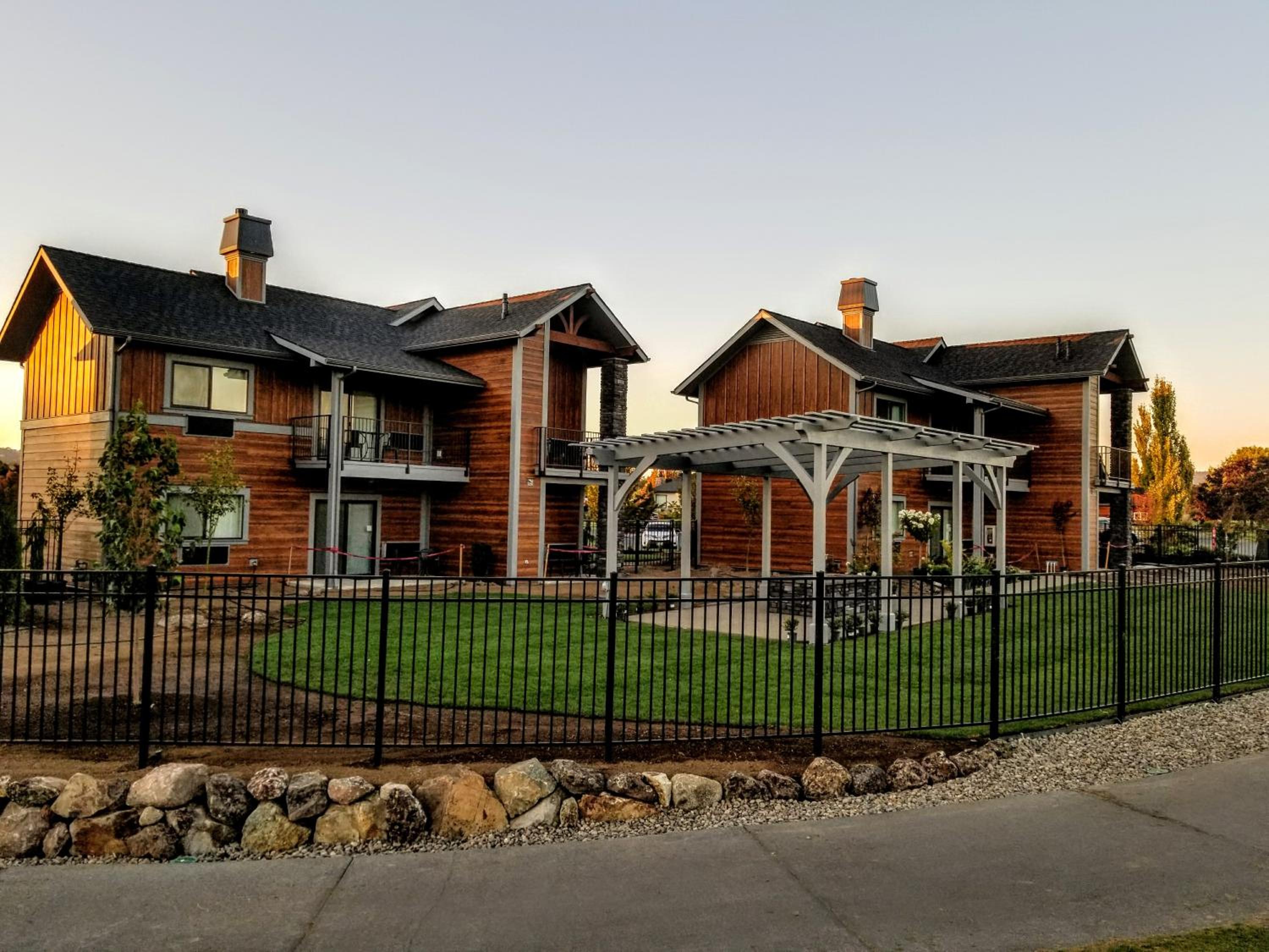 Medford Vacations - Resort at Eagle Point Golf Club Lodging - Property Image 41