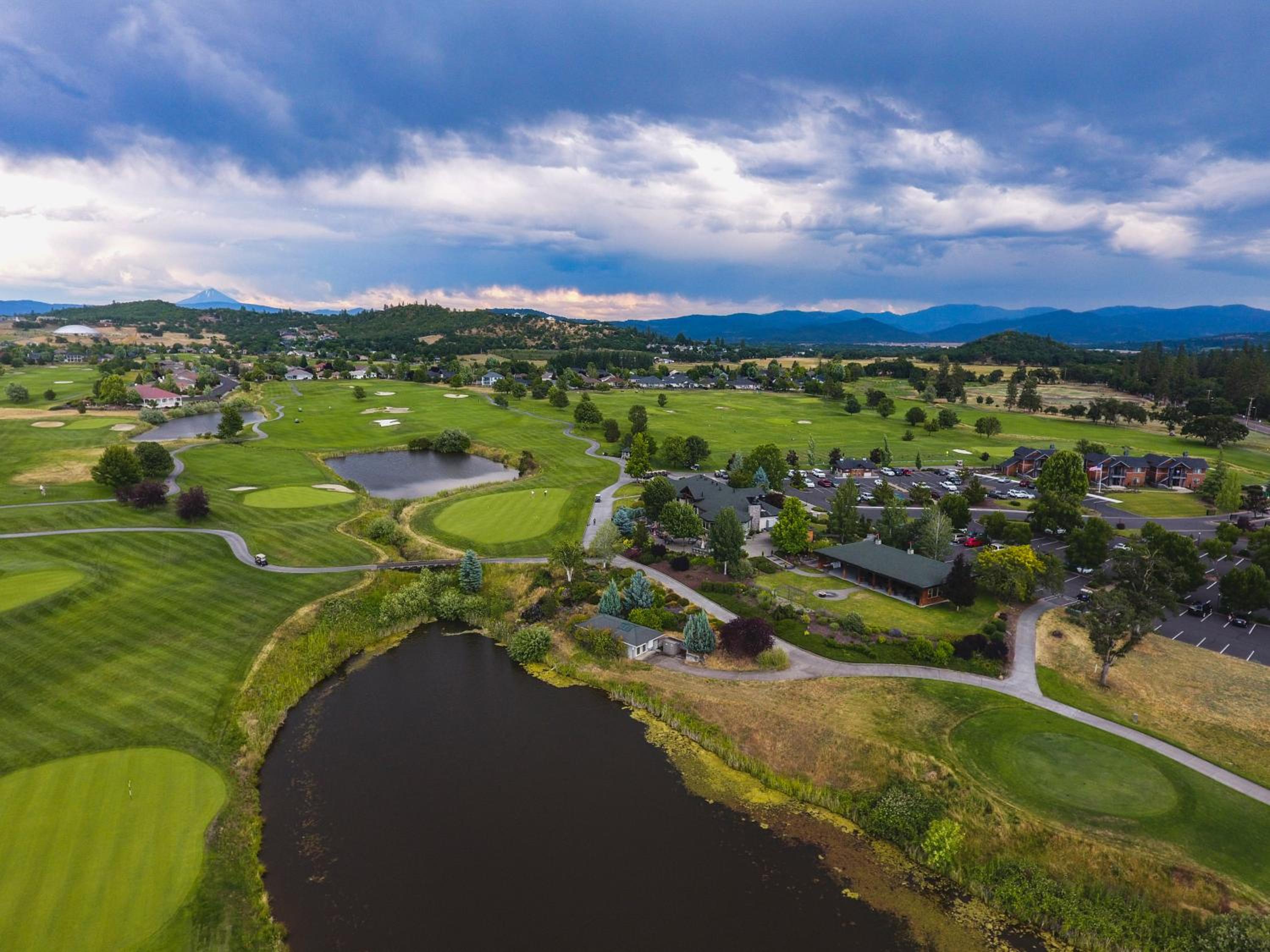 Medford Vacations - Resort at Eagle Point Golf Club Lodging - Property Image 68