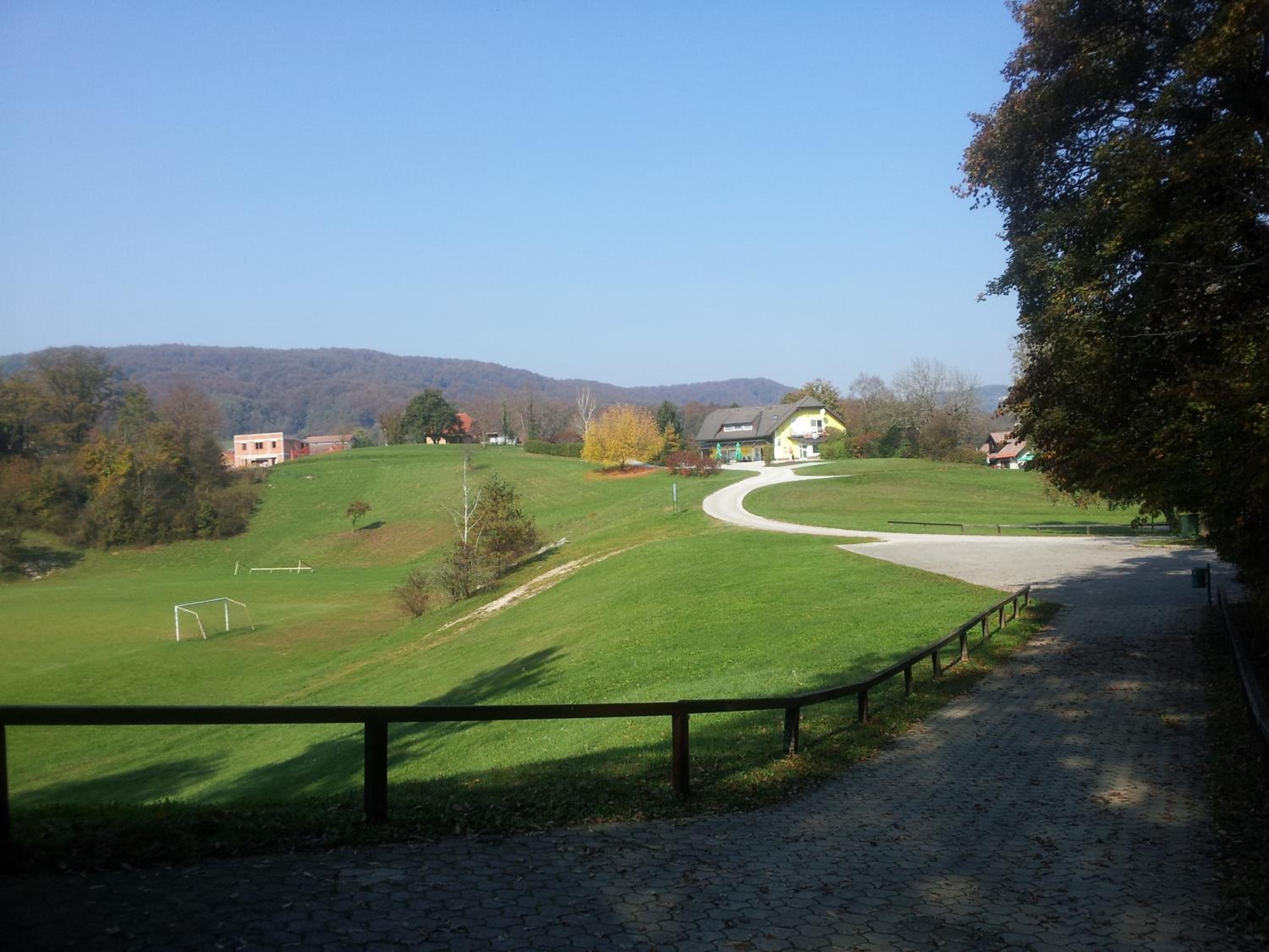 Photo 47