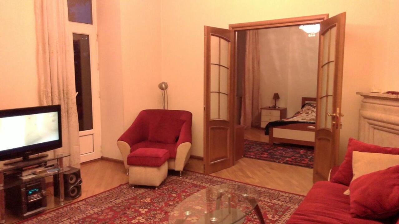 SAMED VURGUN St.Apartment