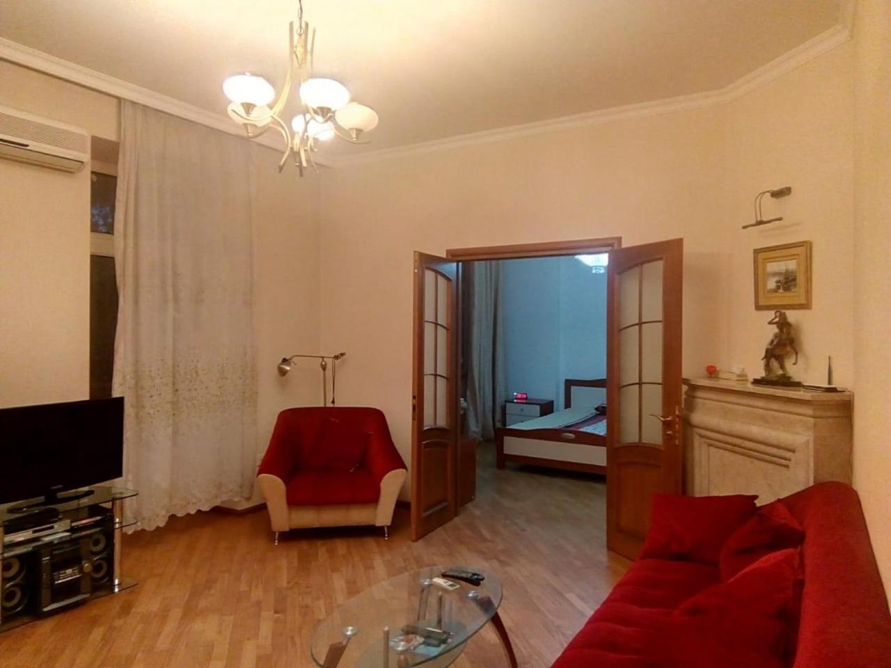 SAMED VURGUN St.Apartment