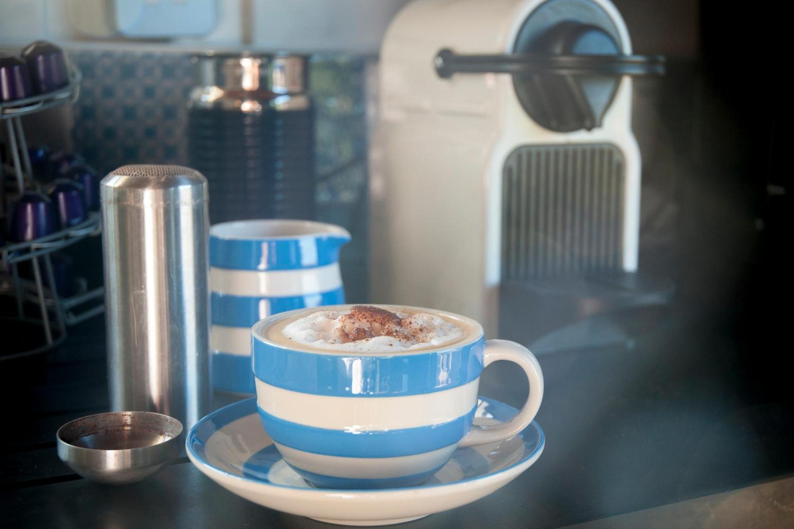 Hotel Little Kestrel Cabin - Image 1