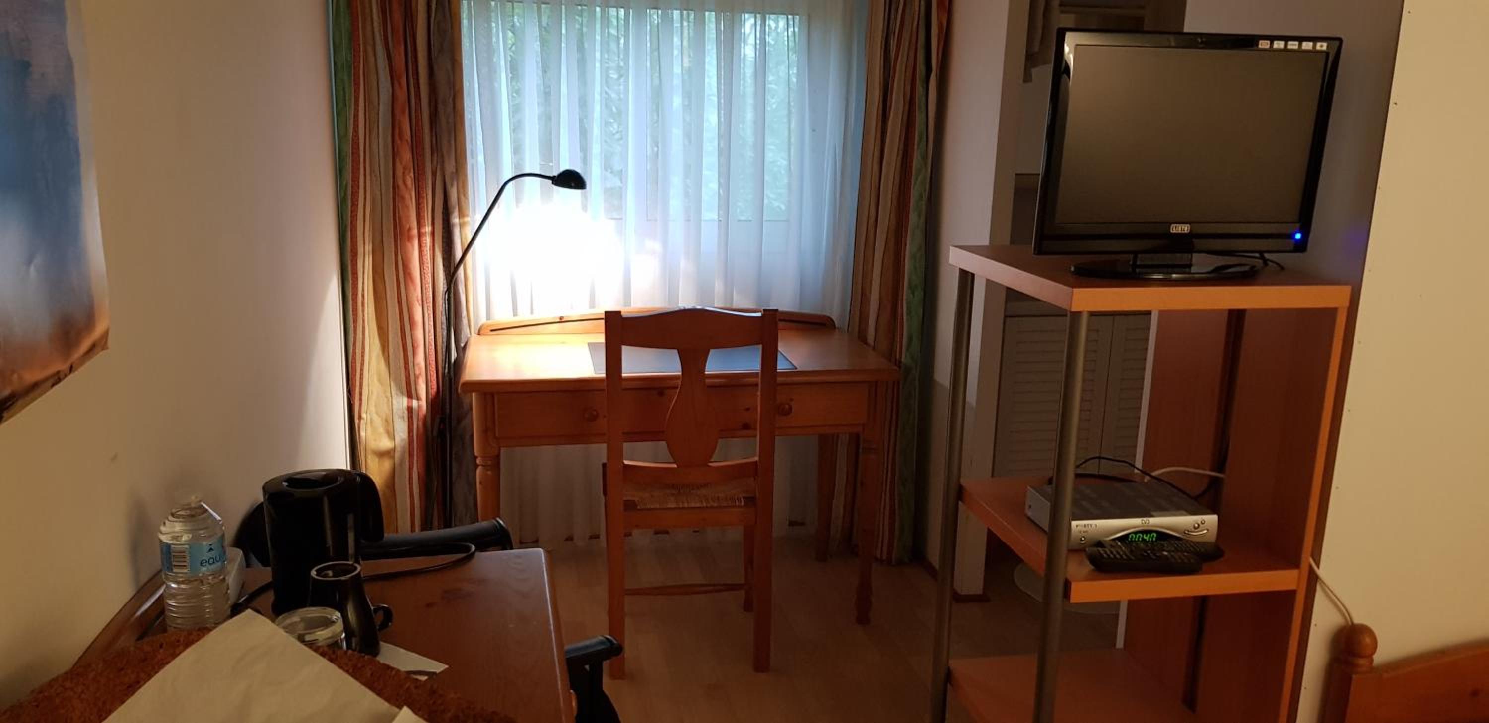 Photo 11