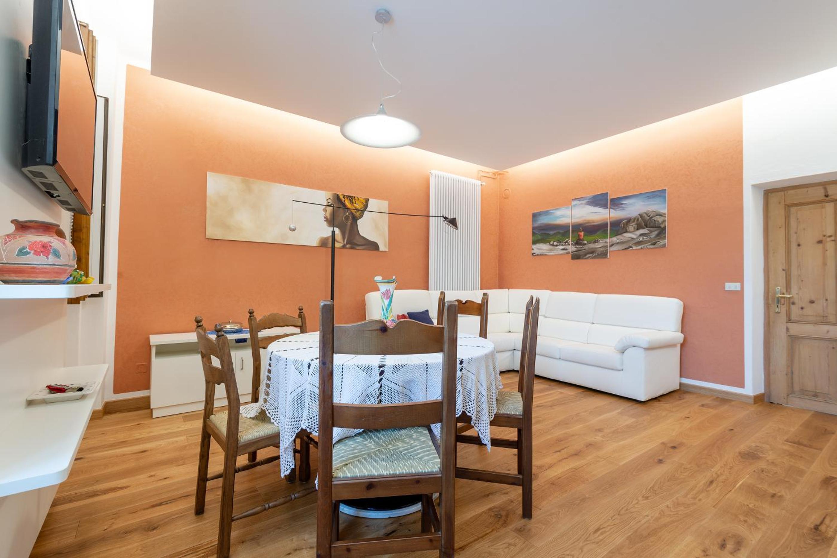 Ampia casa in Cavalese view 2