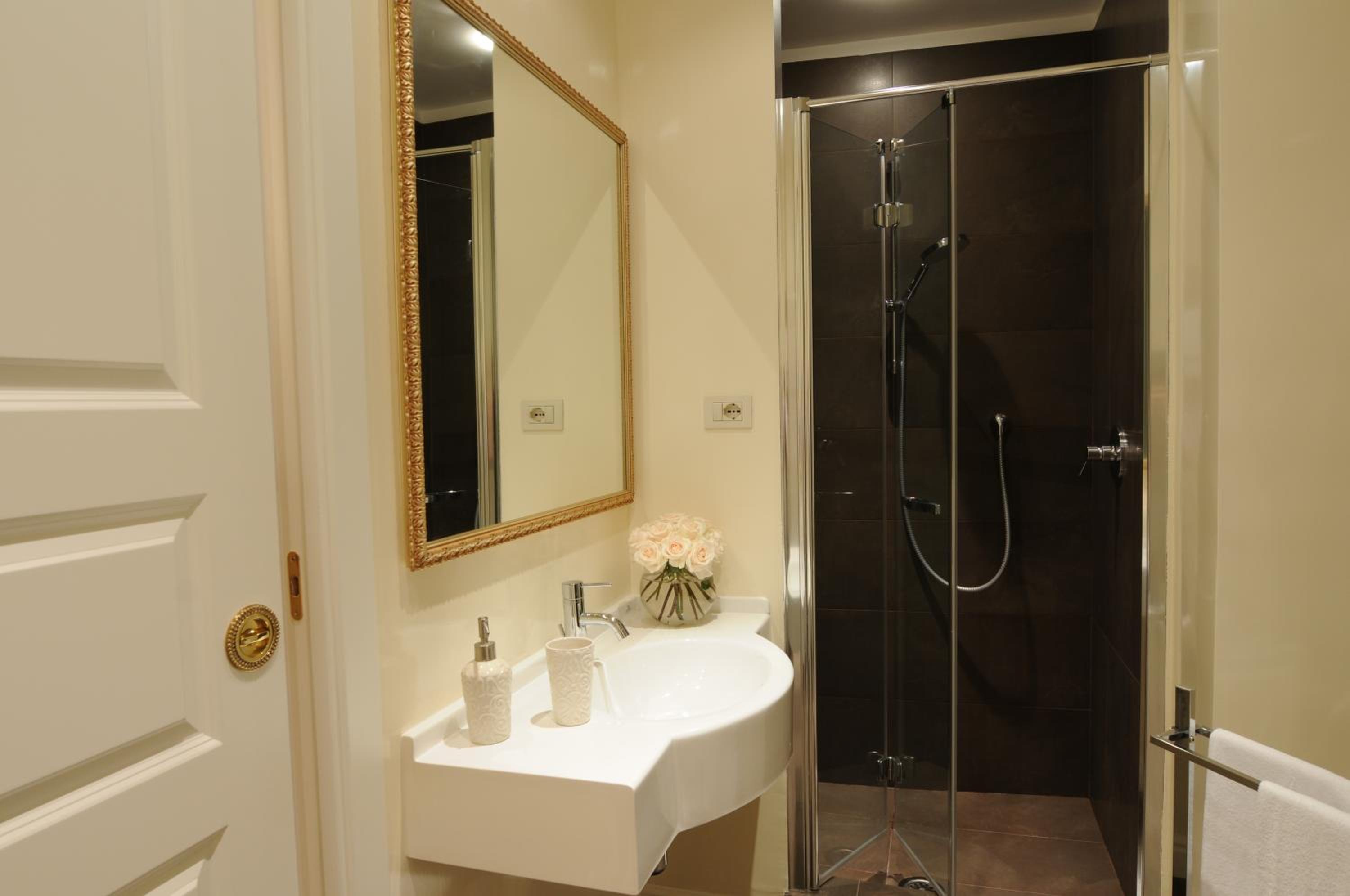 Elegant Flat Spanish steps