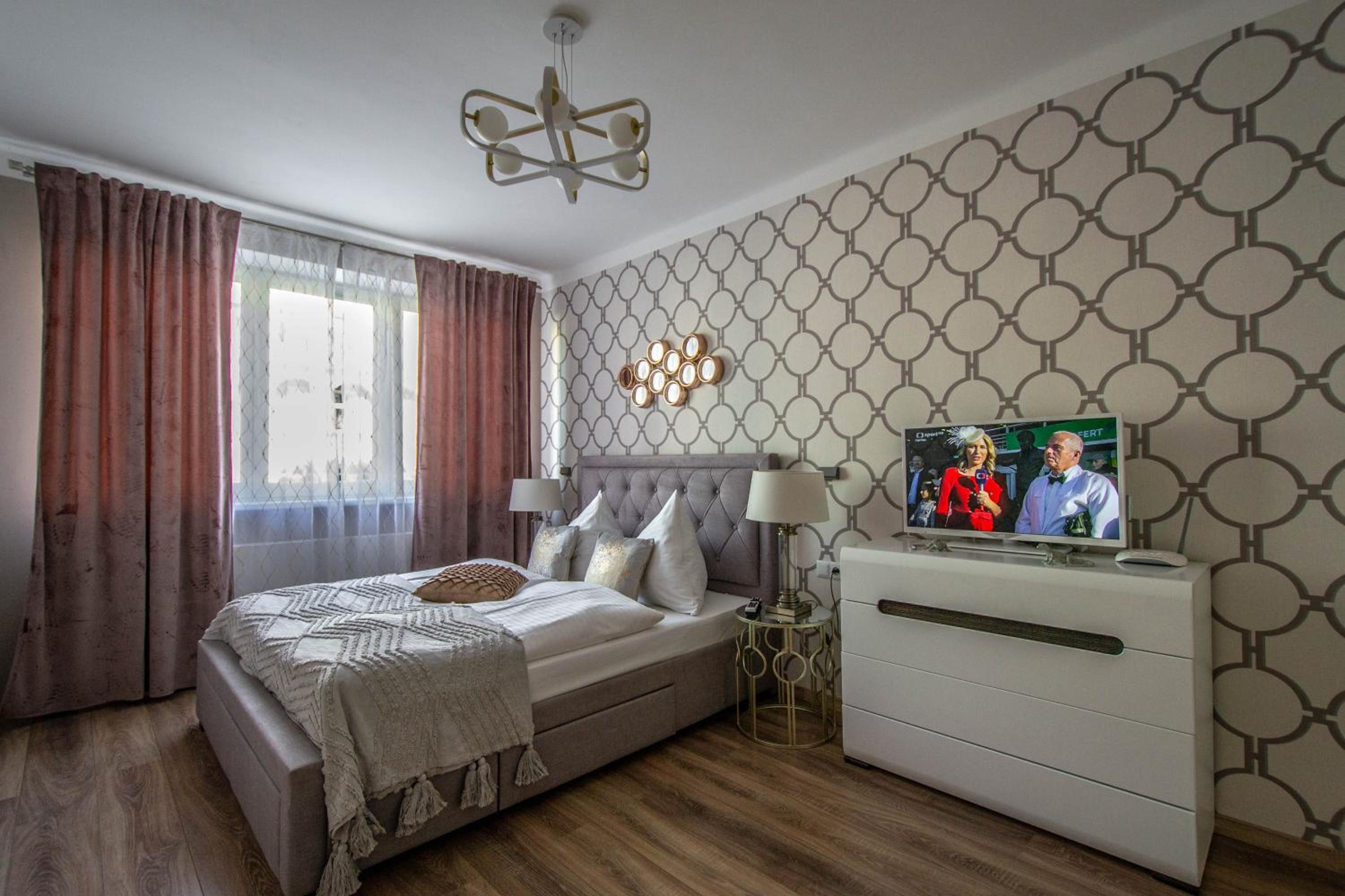 Pastel Art Deco 3BDR Ruterra Apt