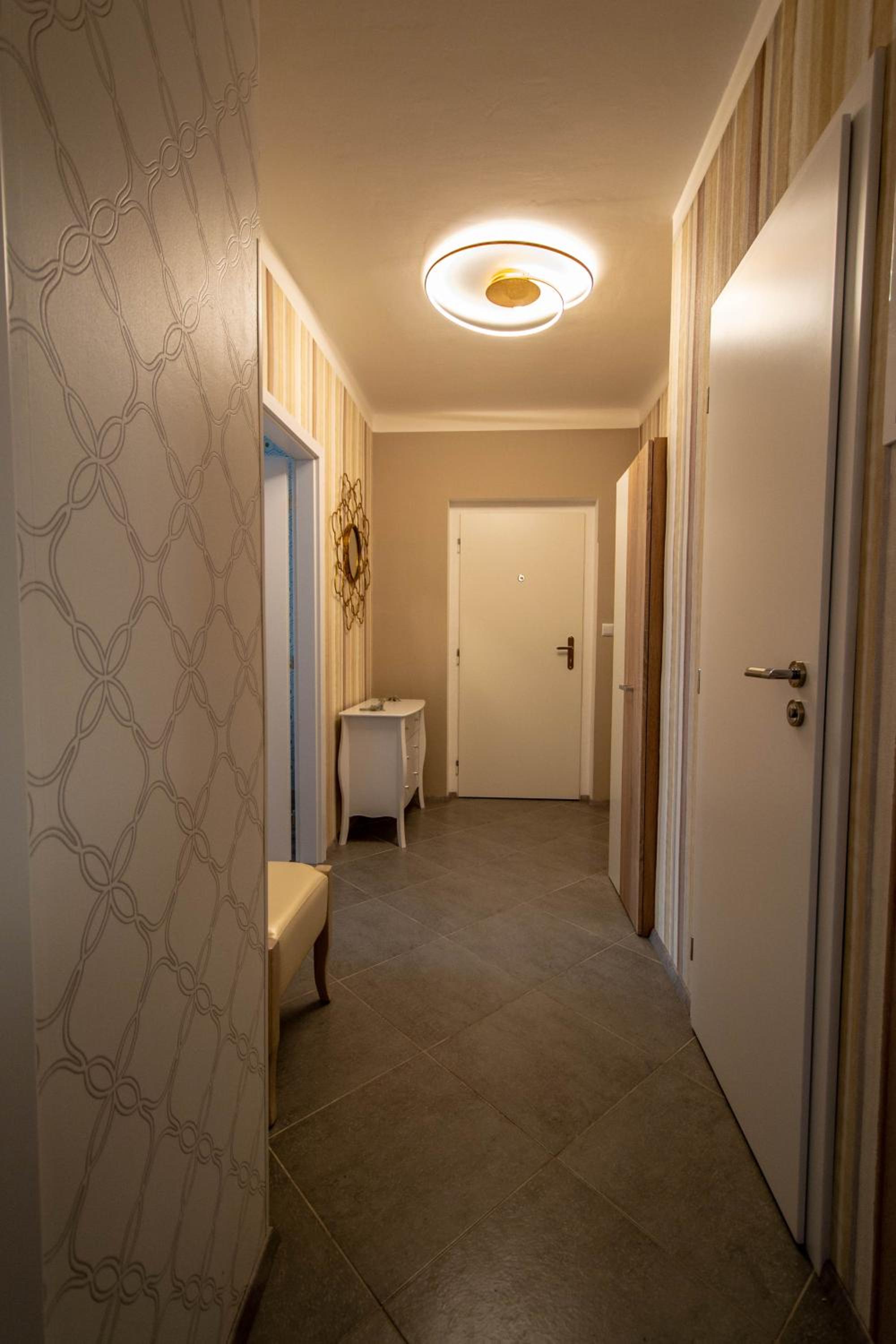 Pastel Art Deco 3BDR Ruterra Apt