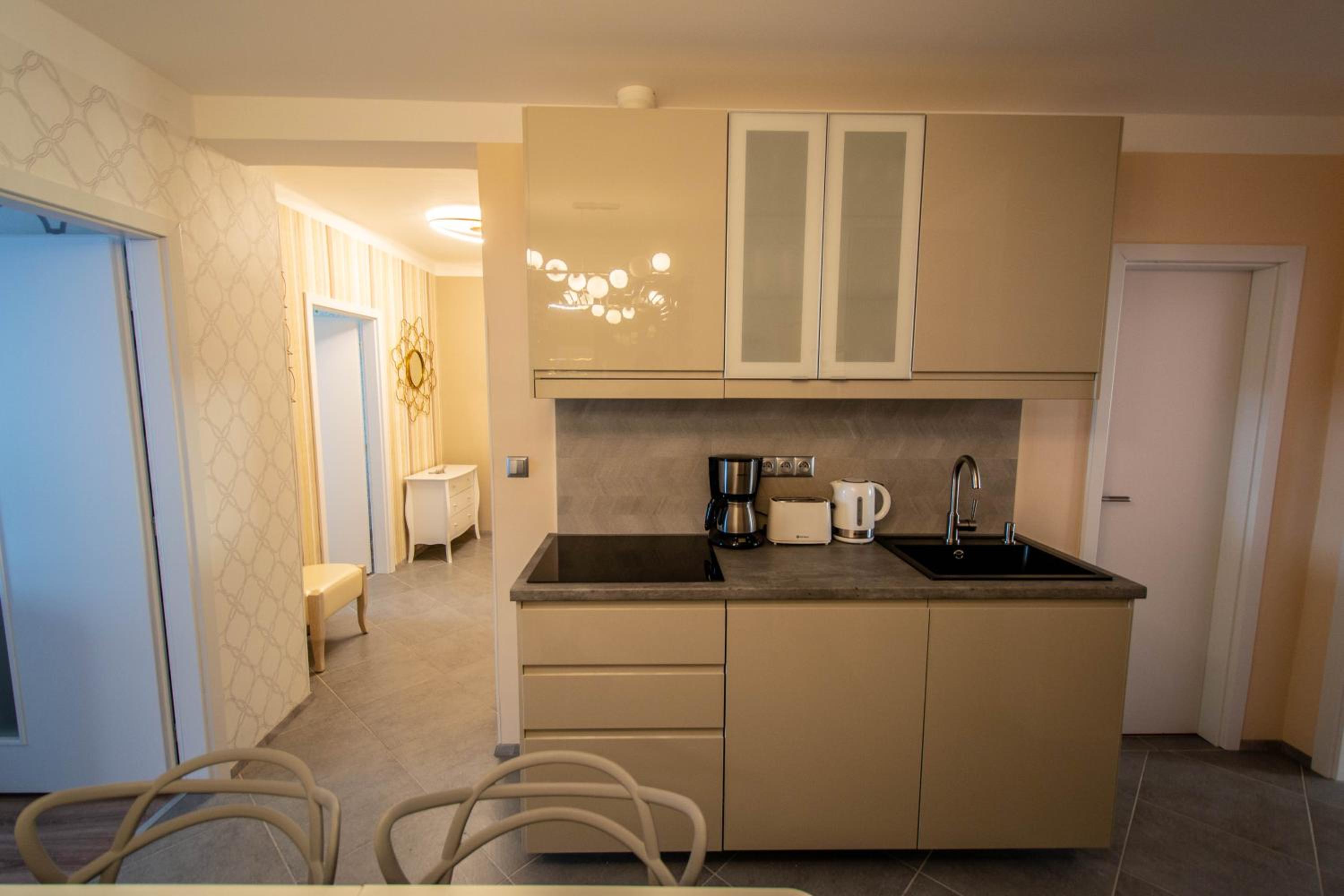 Pastel Art Deco 3BDR Ruterra Apt