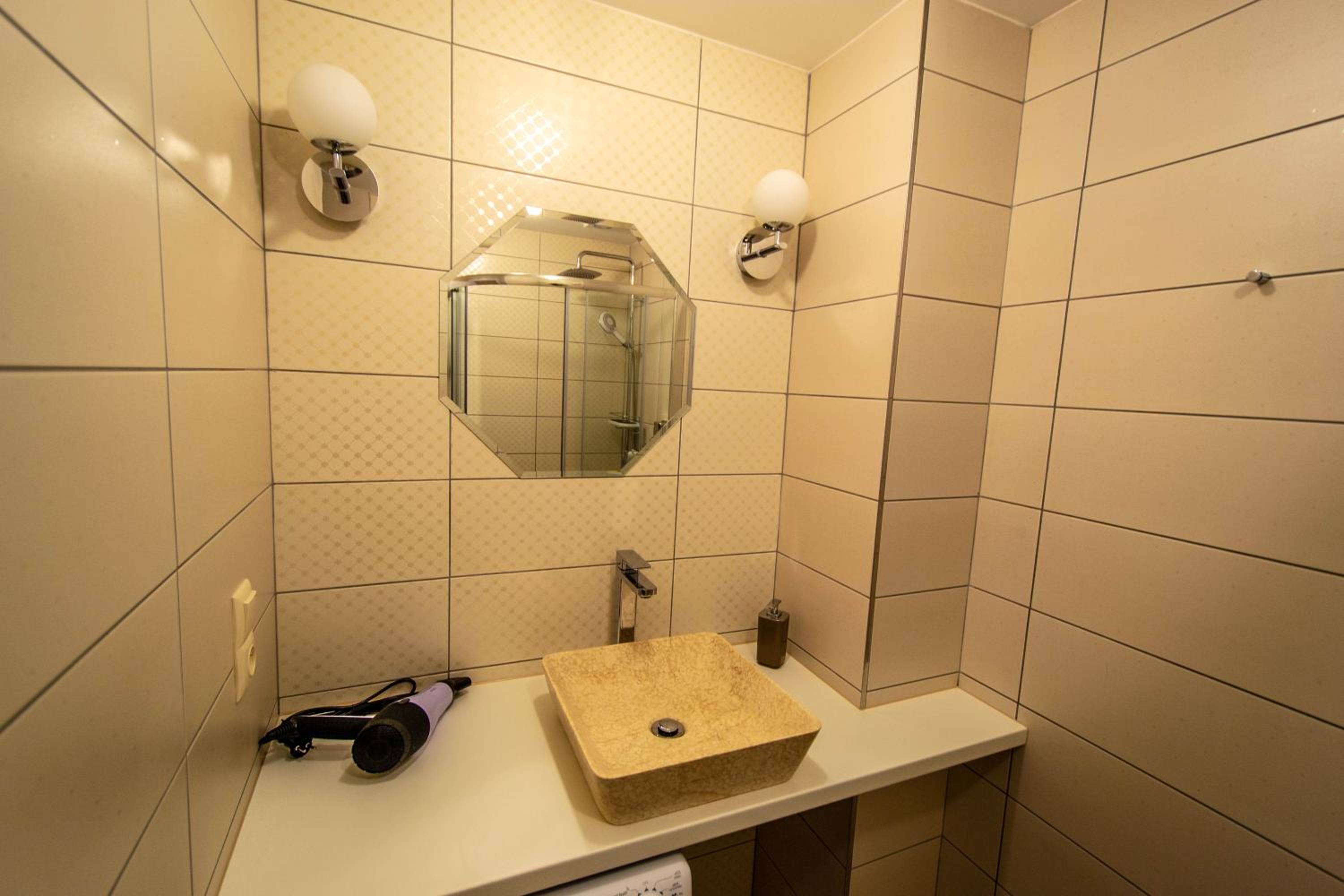 Pastel Art Deco 3BDR Ruterra Apt