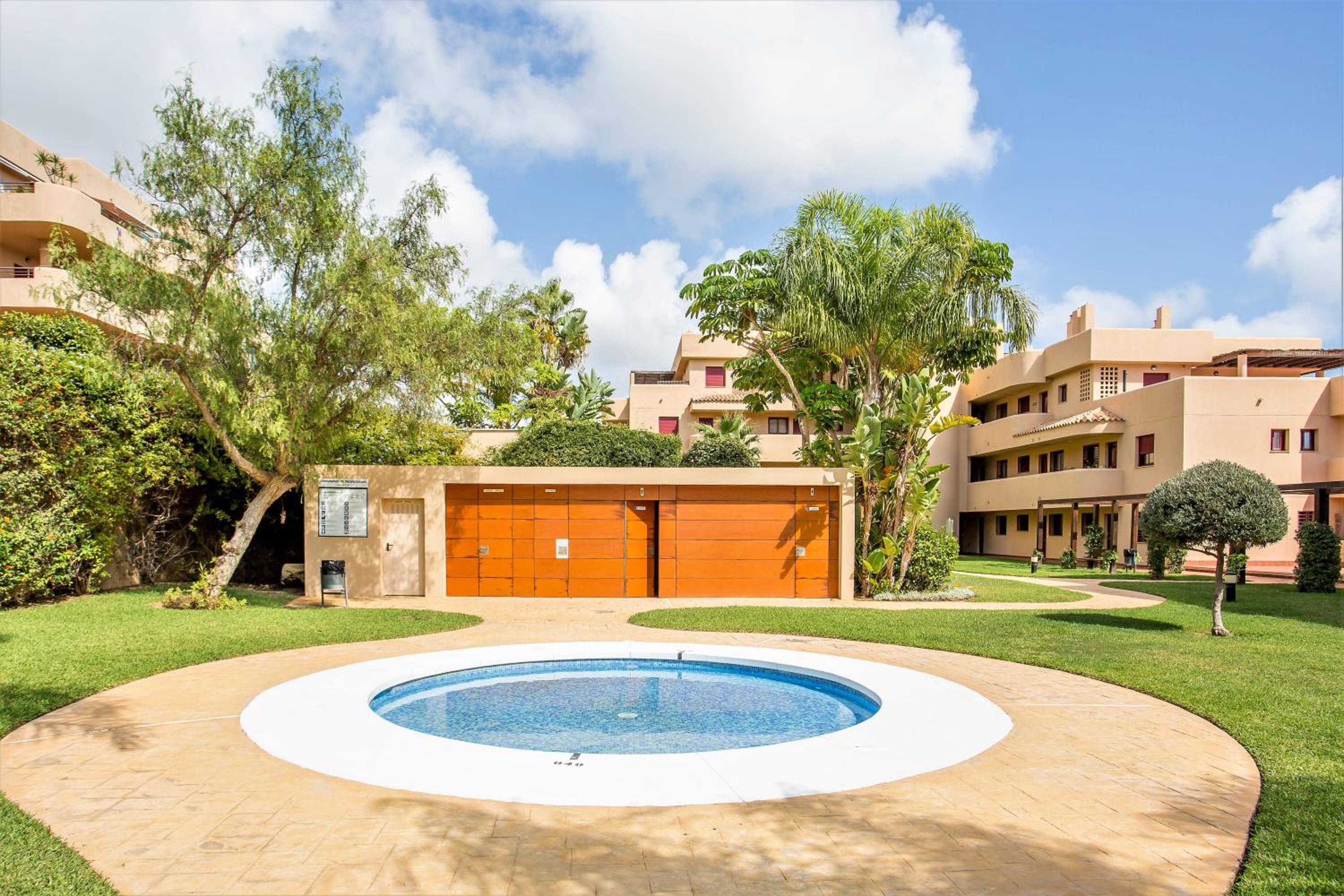 Lets in the Sun Blue Cala photo 3