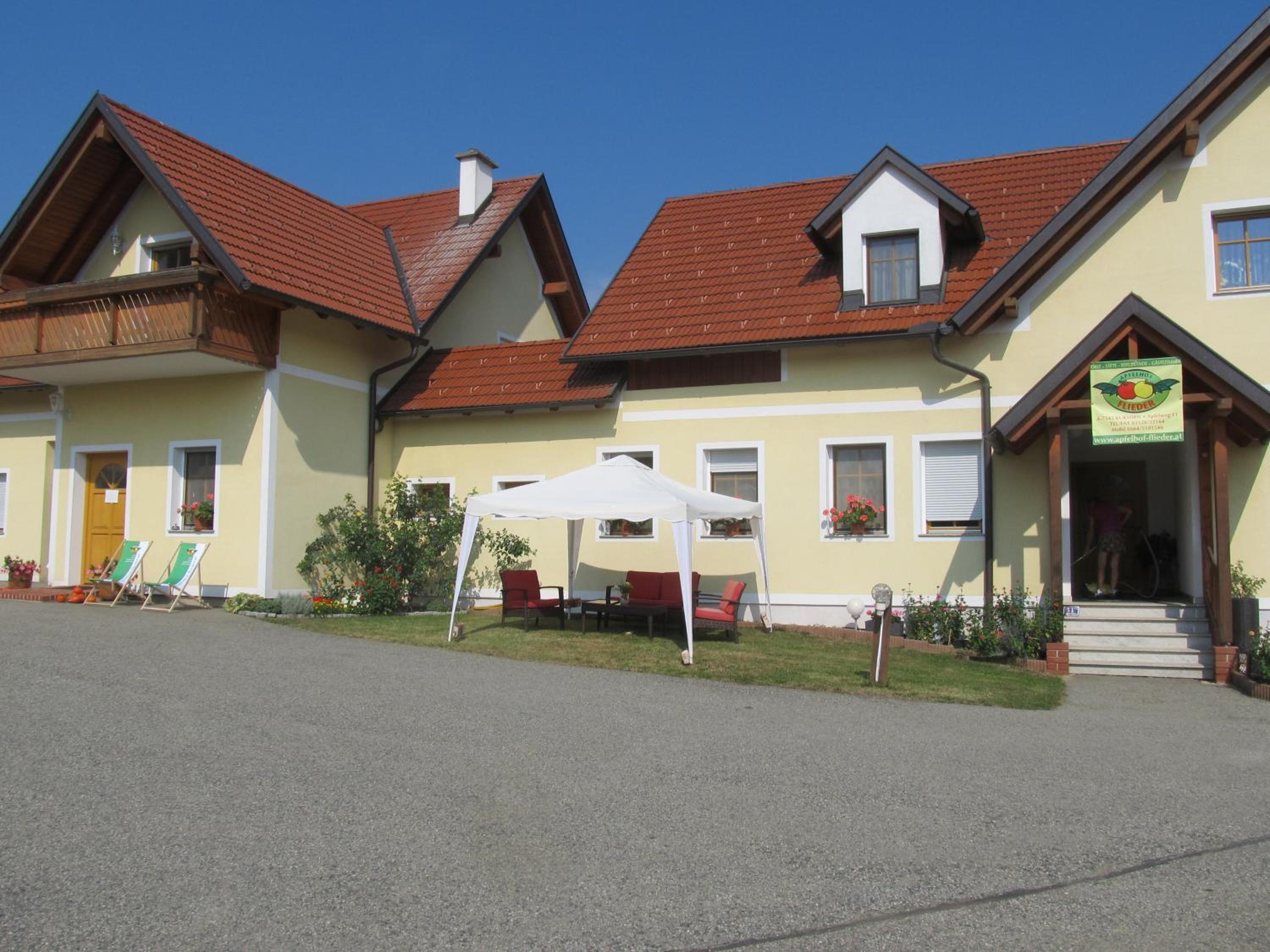 Apfelhof Flieder