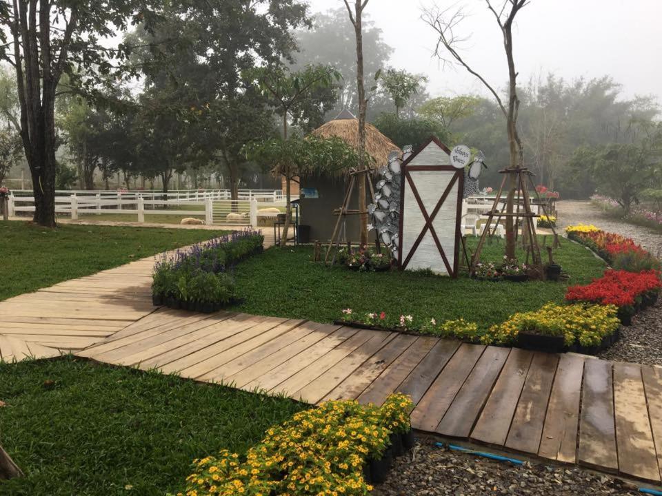 Norn Nab Dao RimPhu Resort