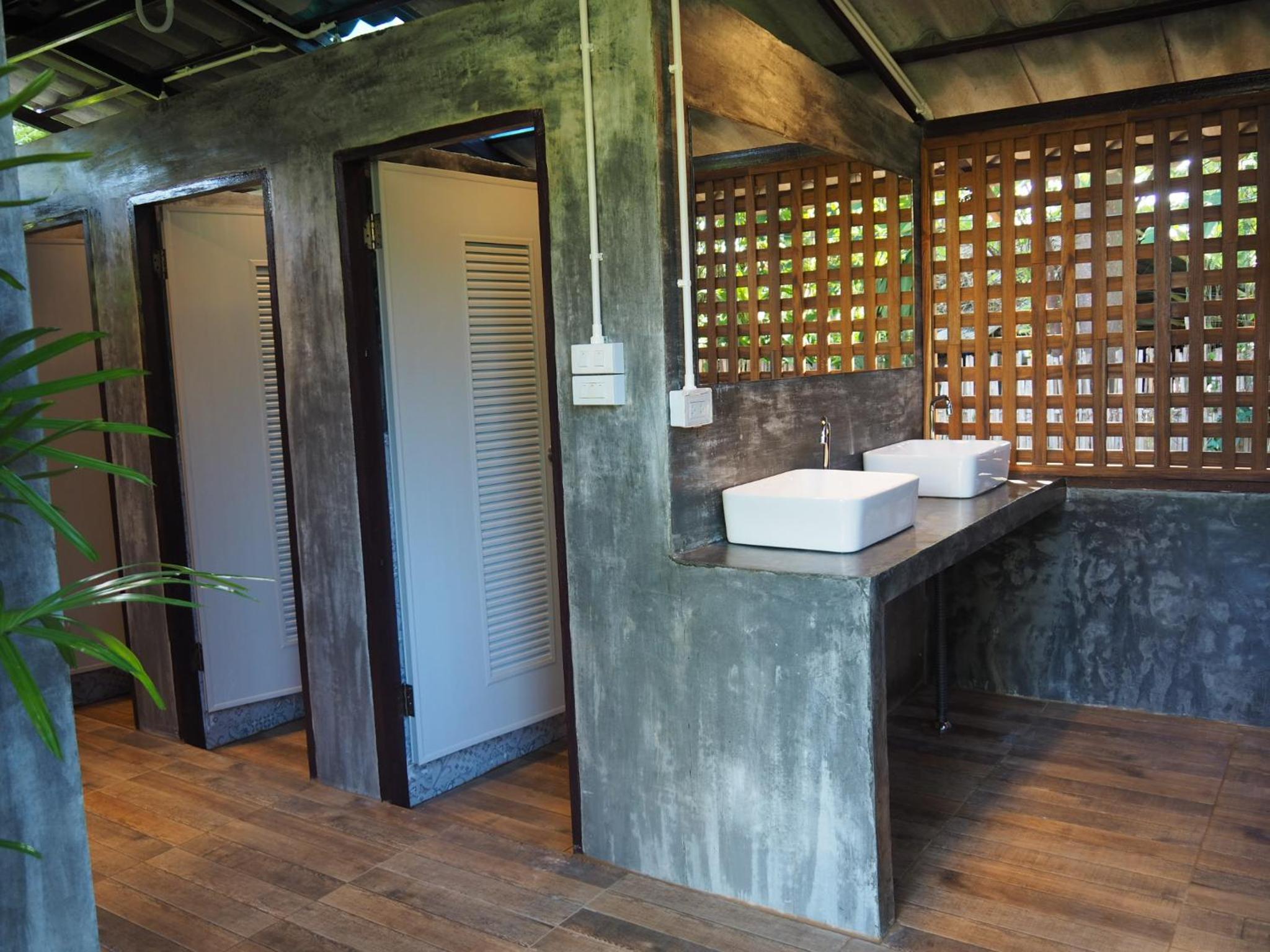 Pai Country Hut