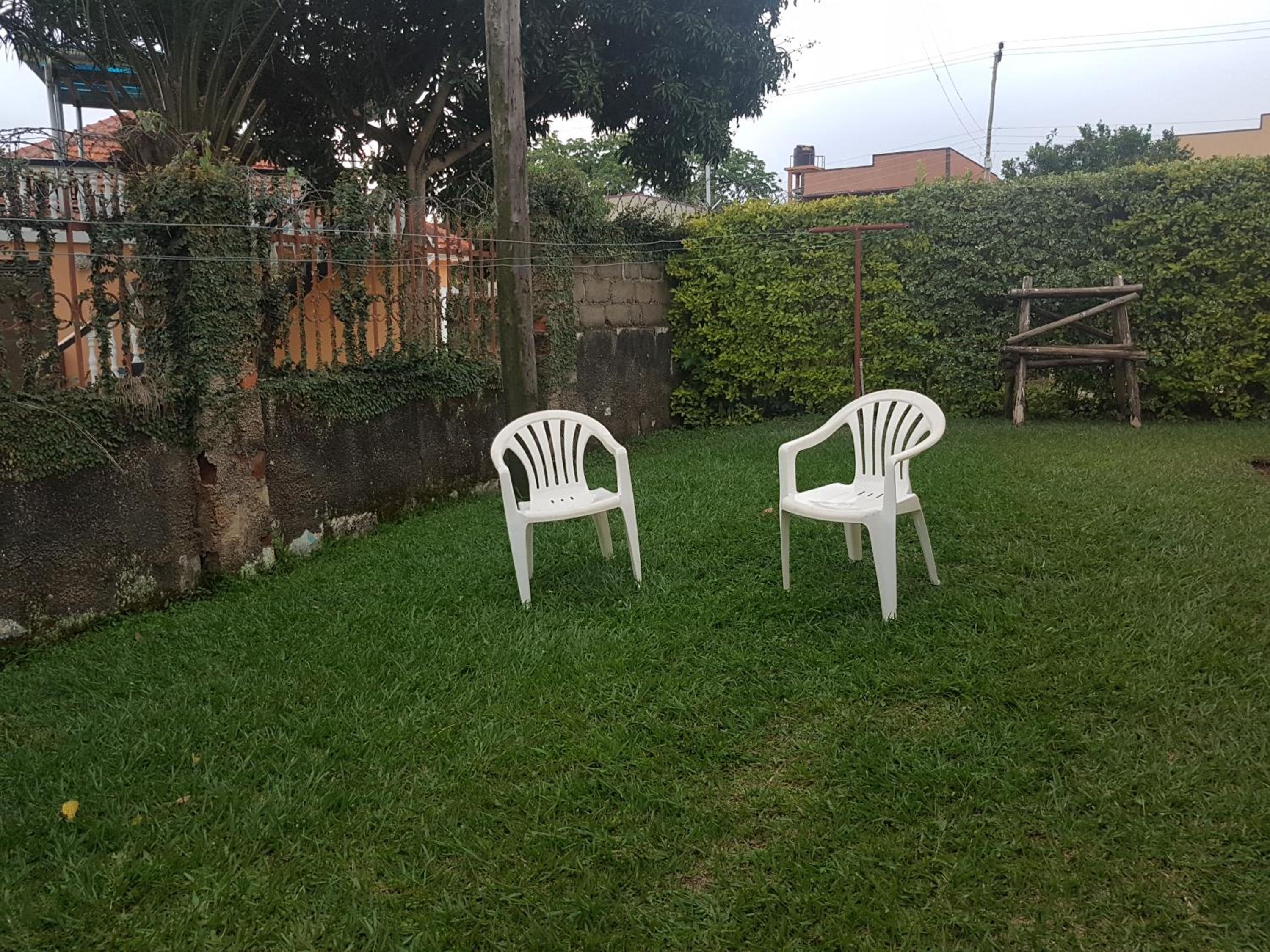 Family Friendly Stay near Entebbe Airport view 4