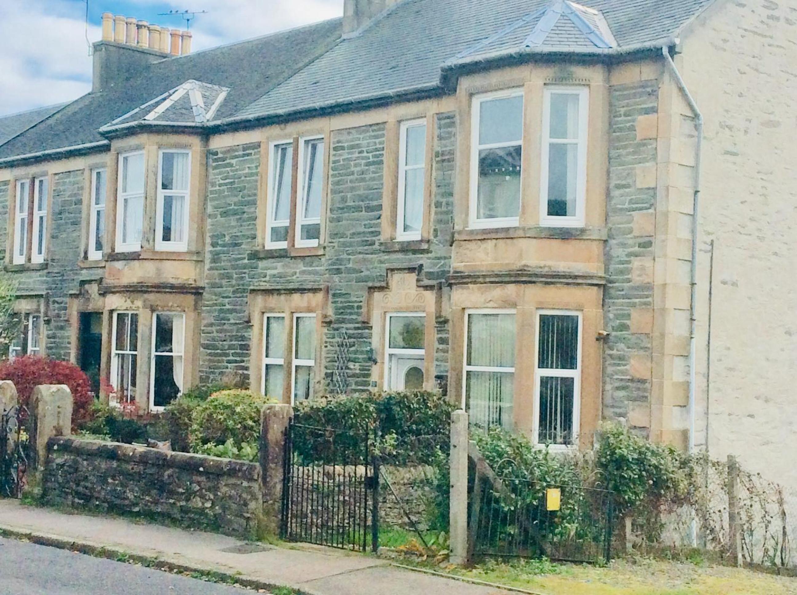 DUNOON - TOWN CENTRE HOLIDAY HOME APARTMENT