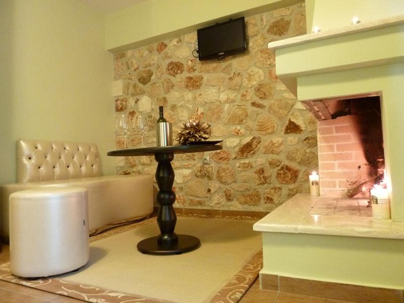 Paramythenio Guesthouse view 2