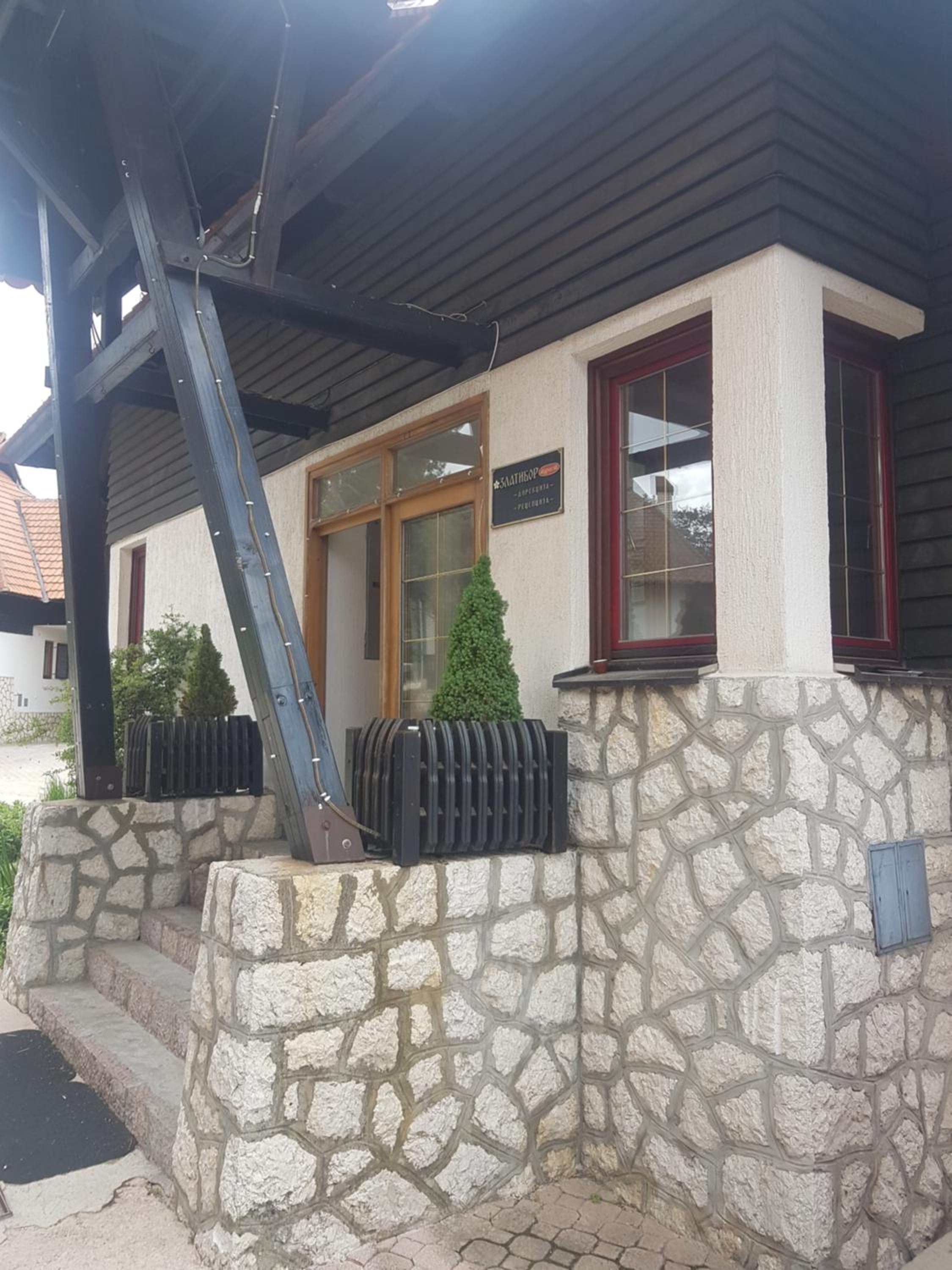 Kraljevi Konaci Olja