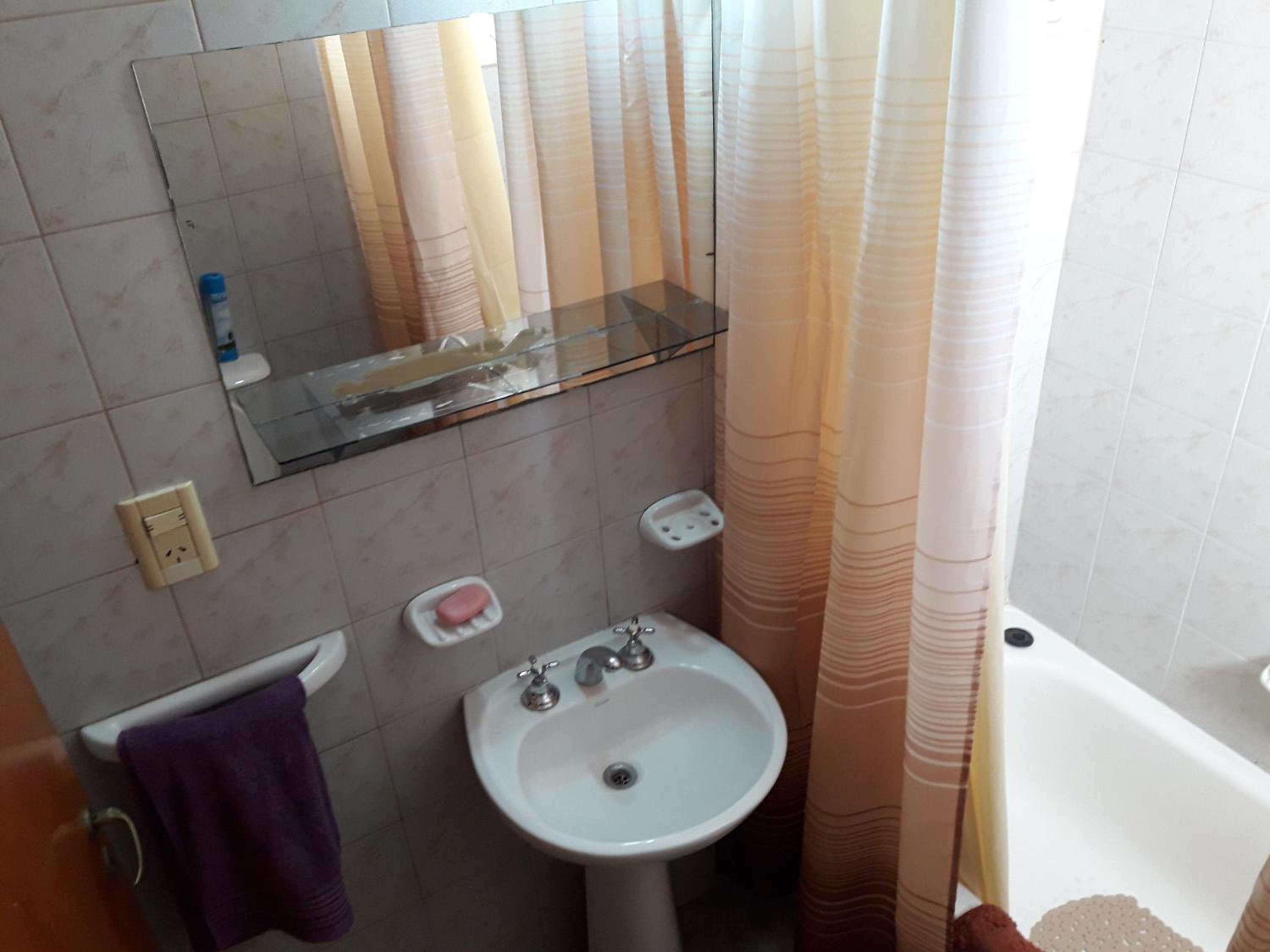 Departamento Avda Belgrano Sur 367 con Cochera Privada