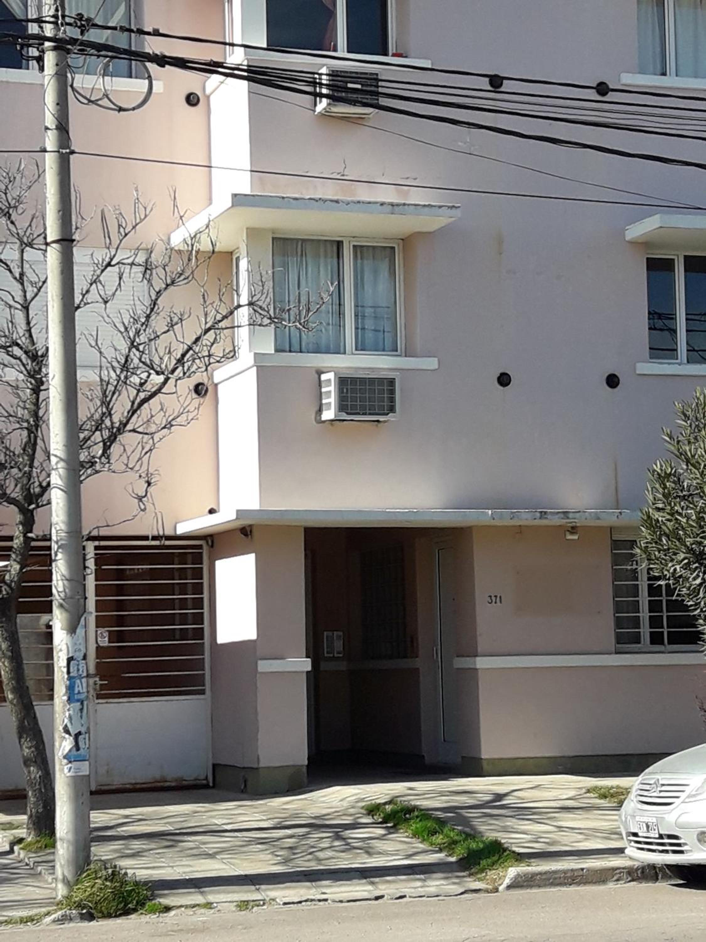 Departamento Avda Belgrano Sur 367 con Cochera Privada