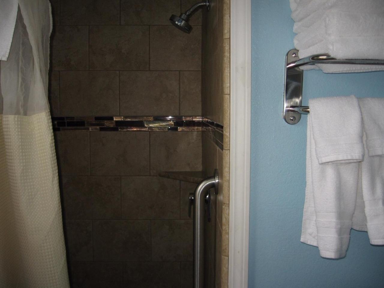 Dolphin Cove Motel