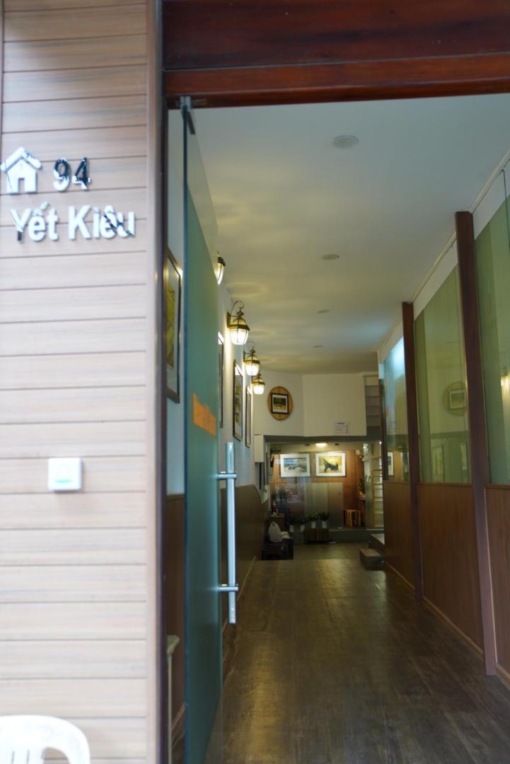 Elegant Studio Yet Kieu