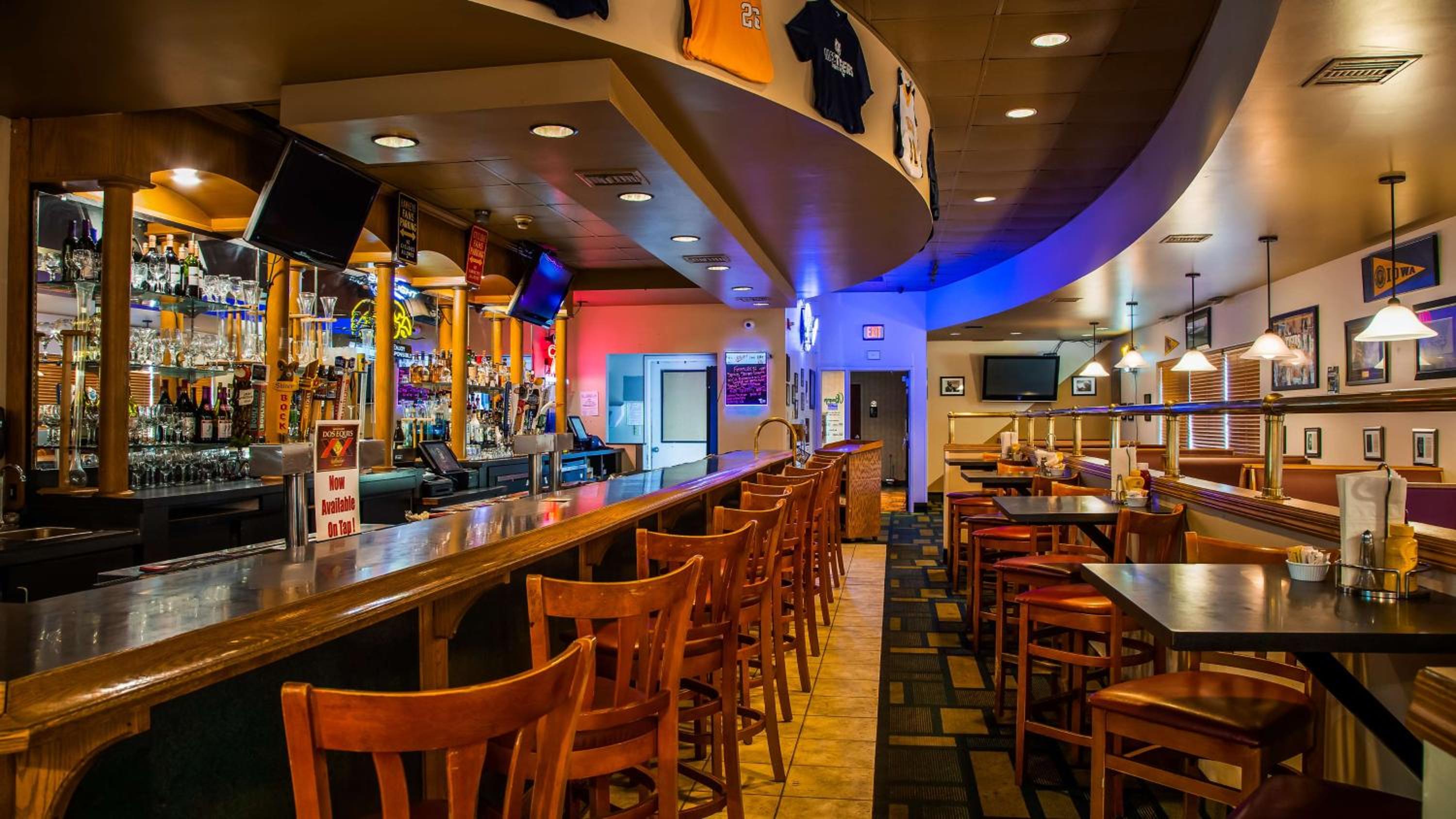 Rock Island Inn & Suites Marshalltown