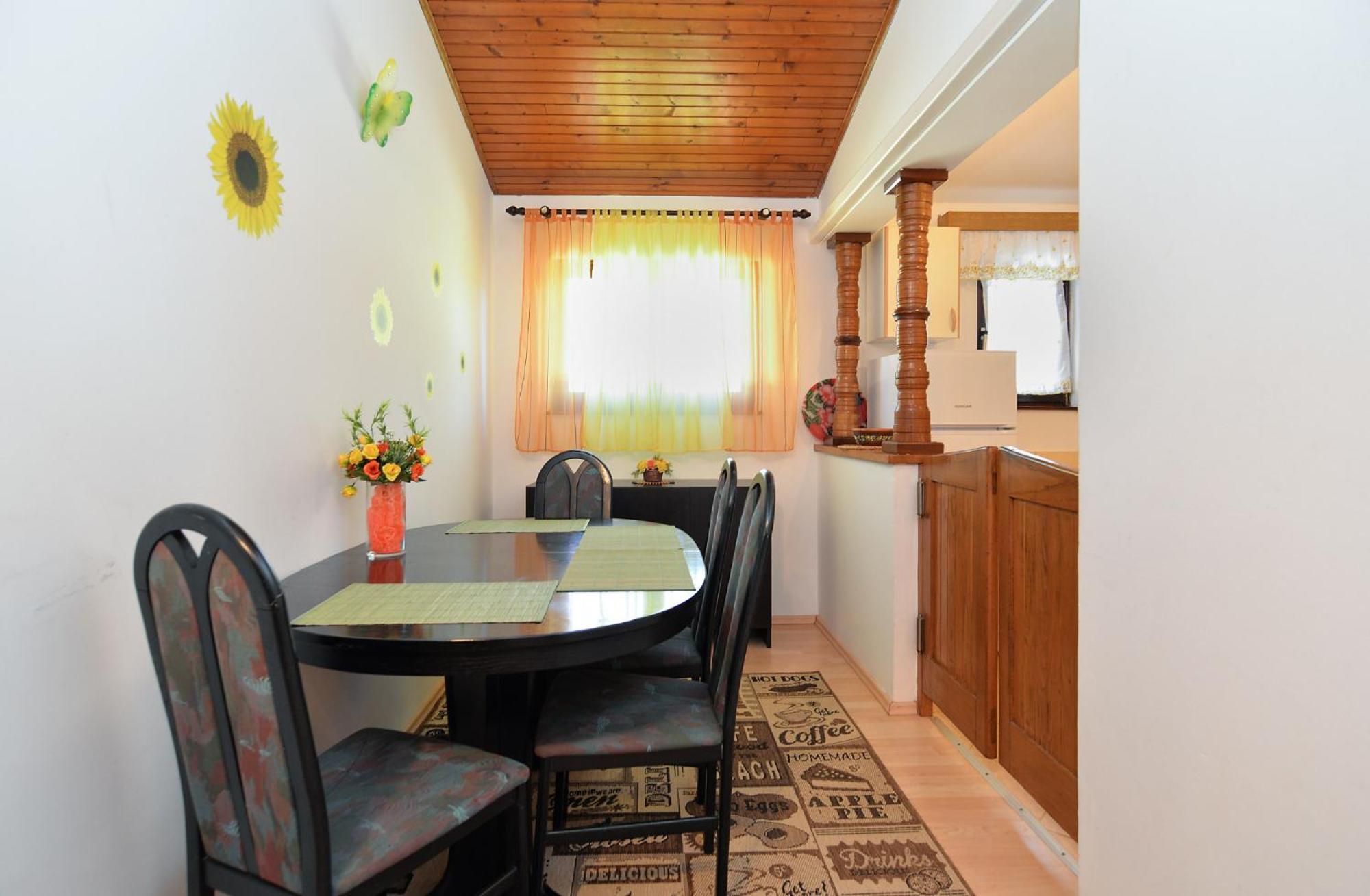 Apartments Vrcevan 811