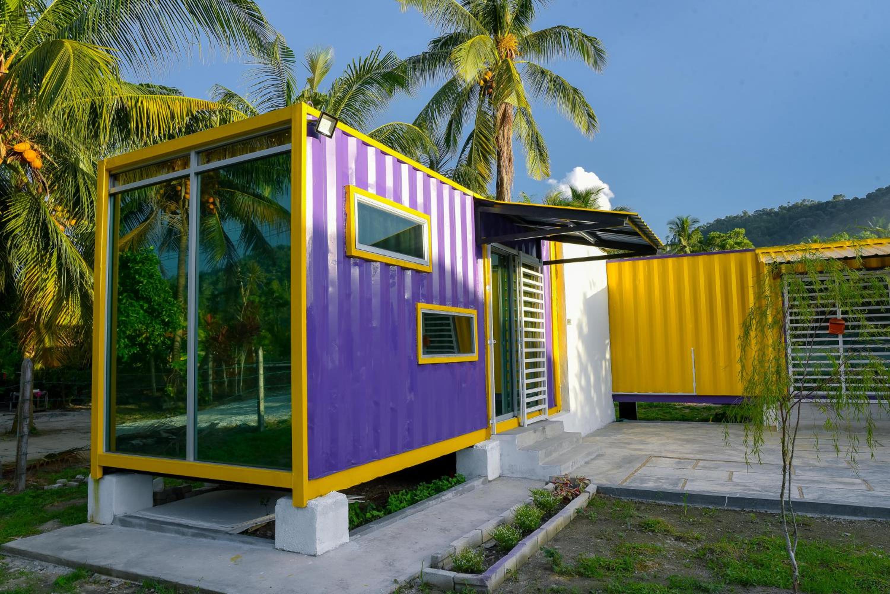 Purple Cube at Lumut Cube Homestay Kontena photo 1