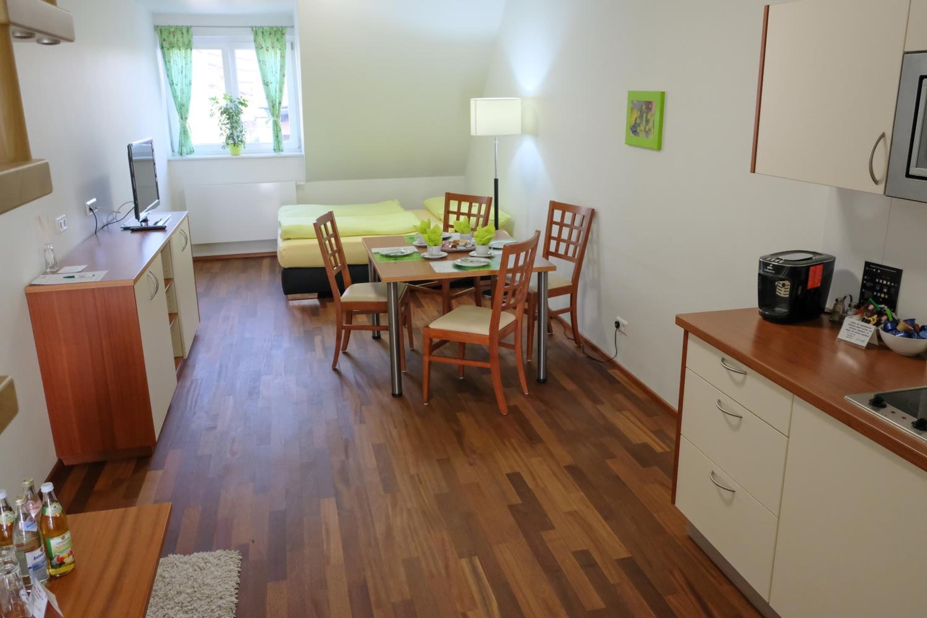 Jungingers Aparthotel - Property Image 2