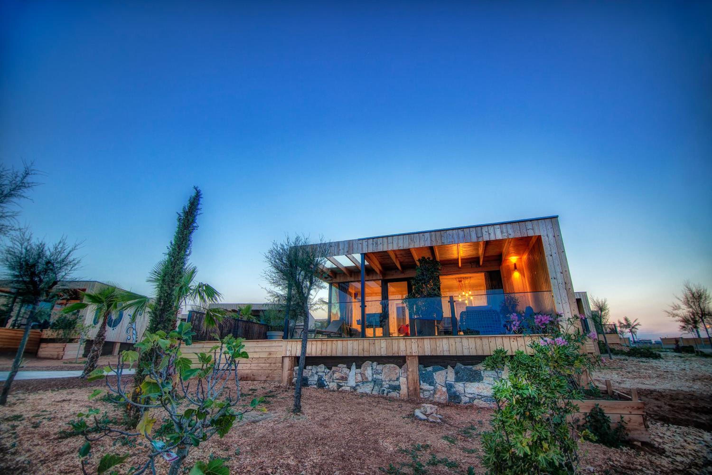Noa Glamping Resort