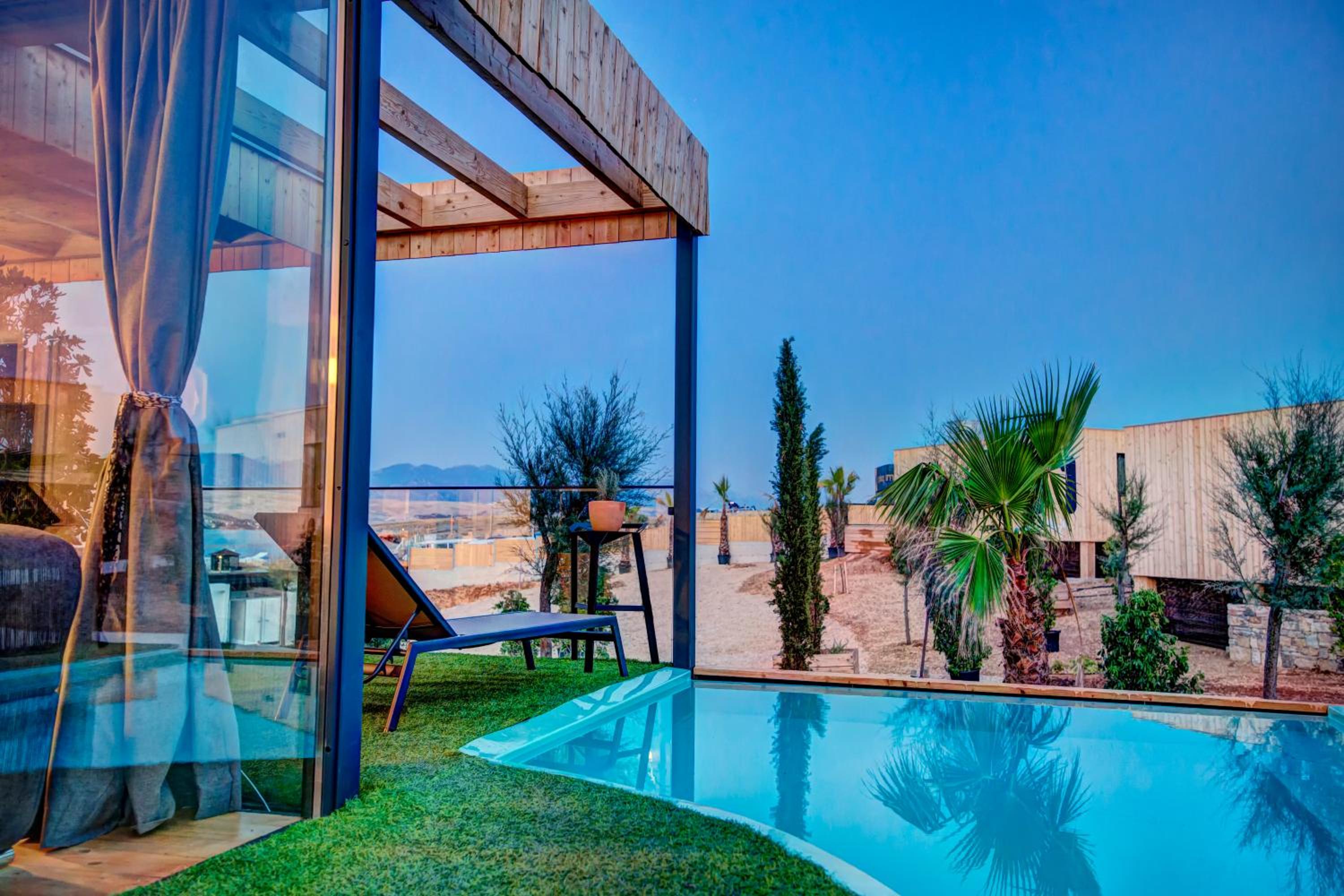 Noa Glamping Resort
