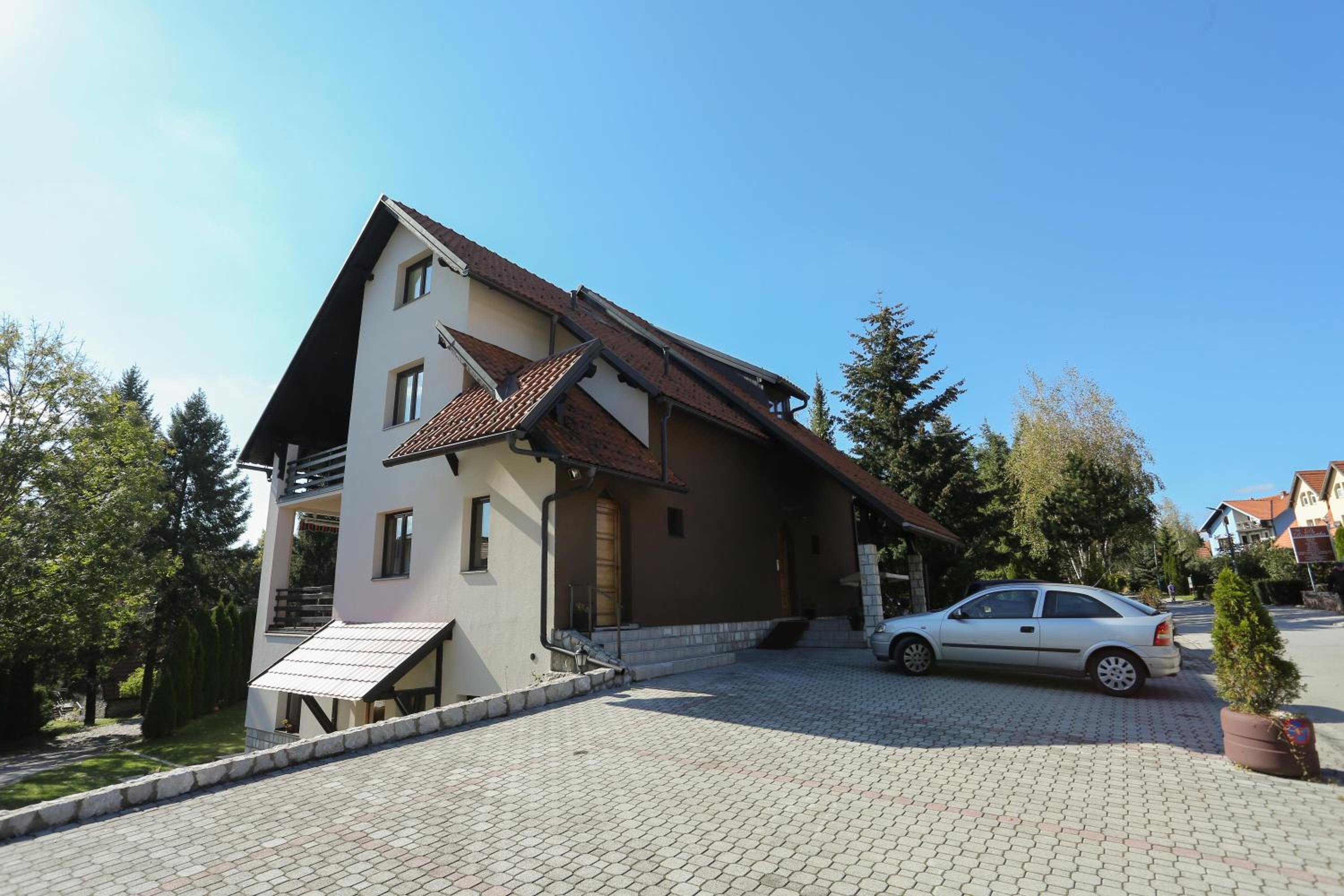 Photo 17