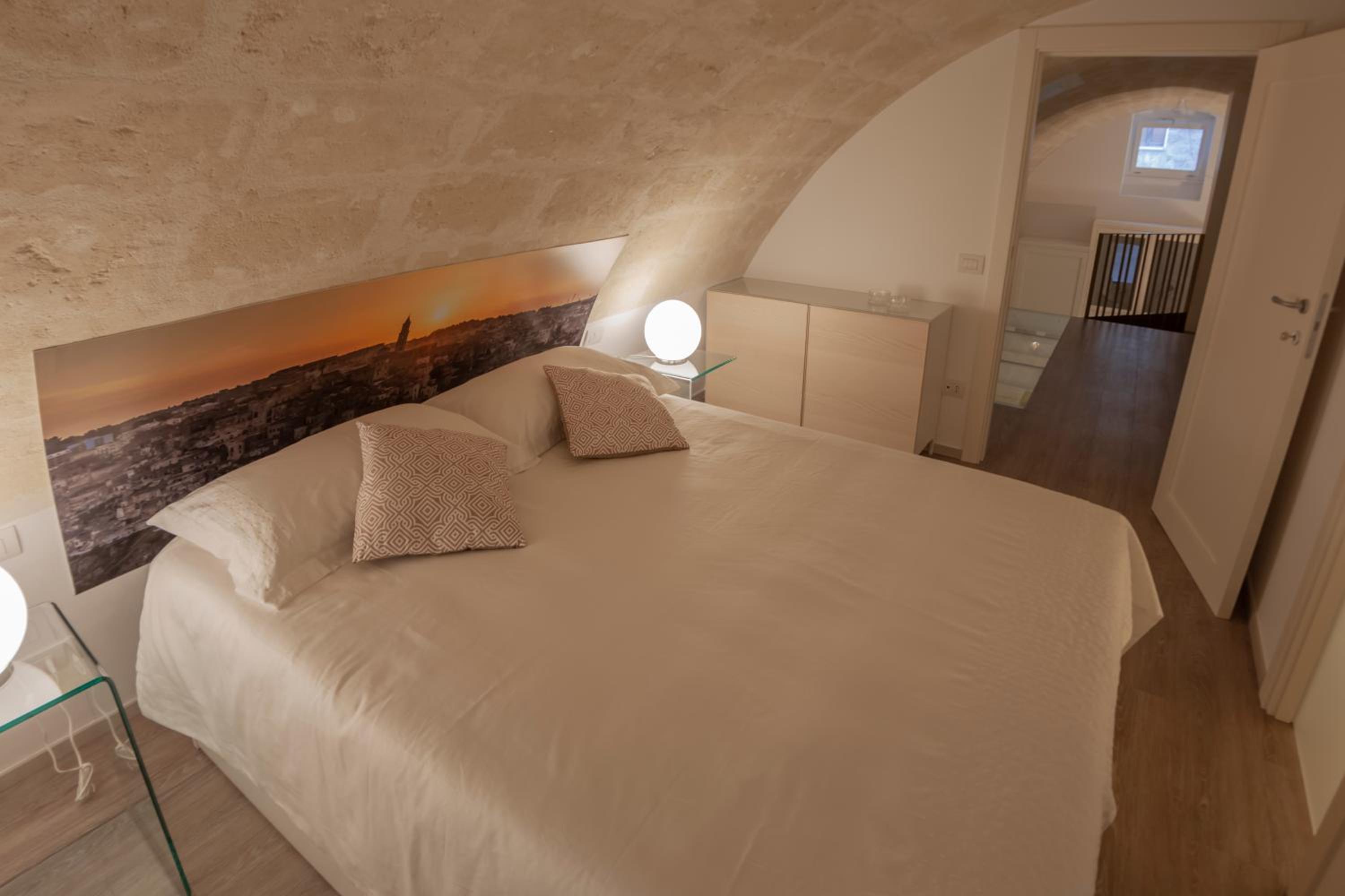 LAMIA MATERA 11 photo 4